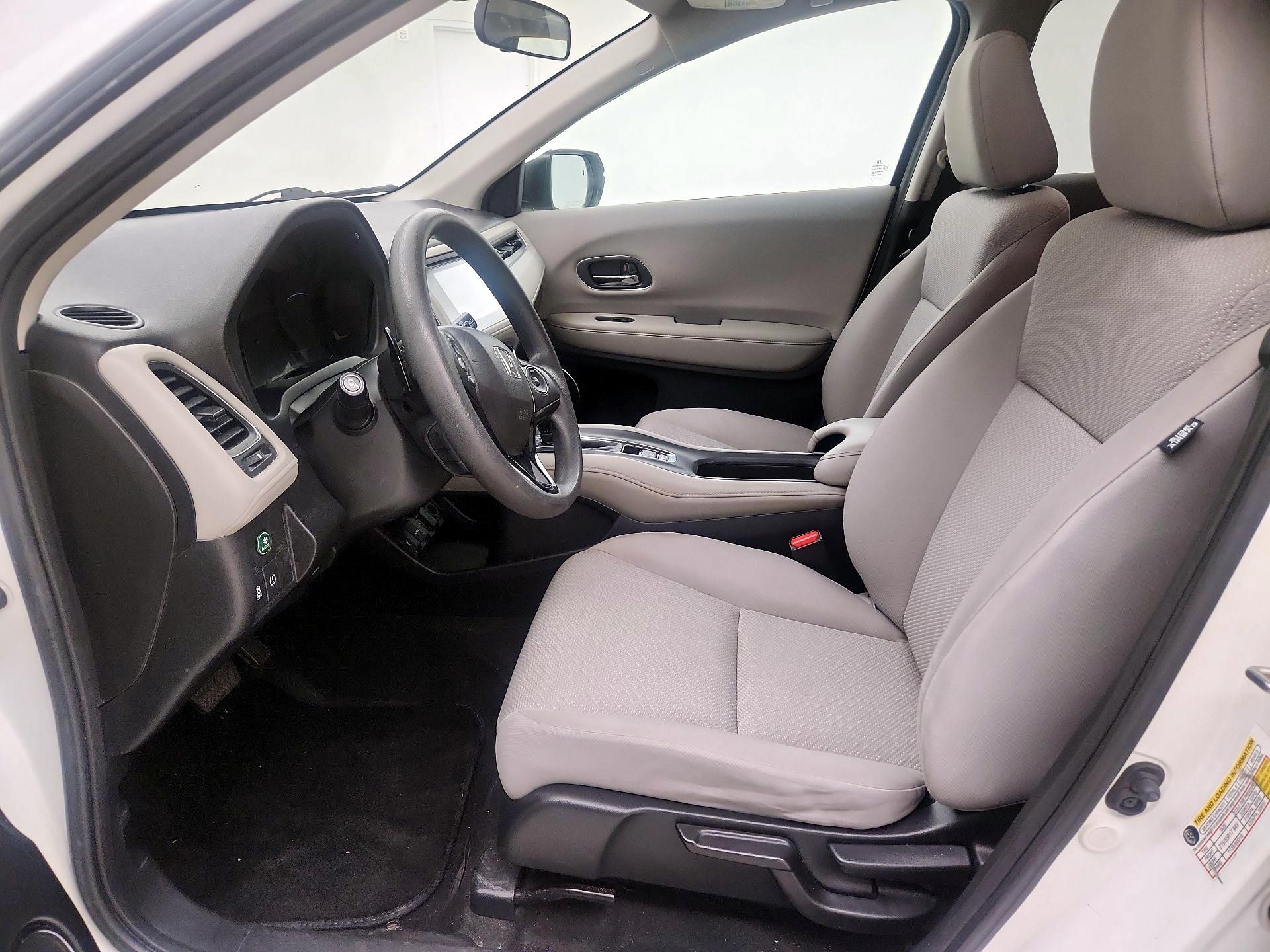 Thumbnail: 2018 Honda HR-V - 11
