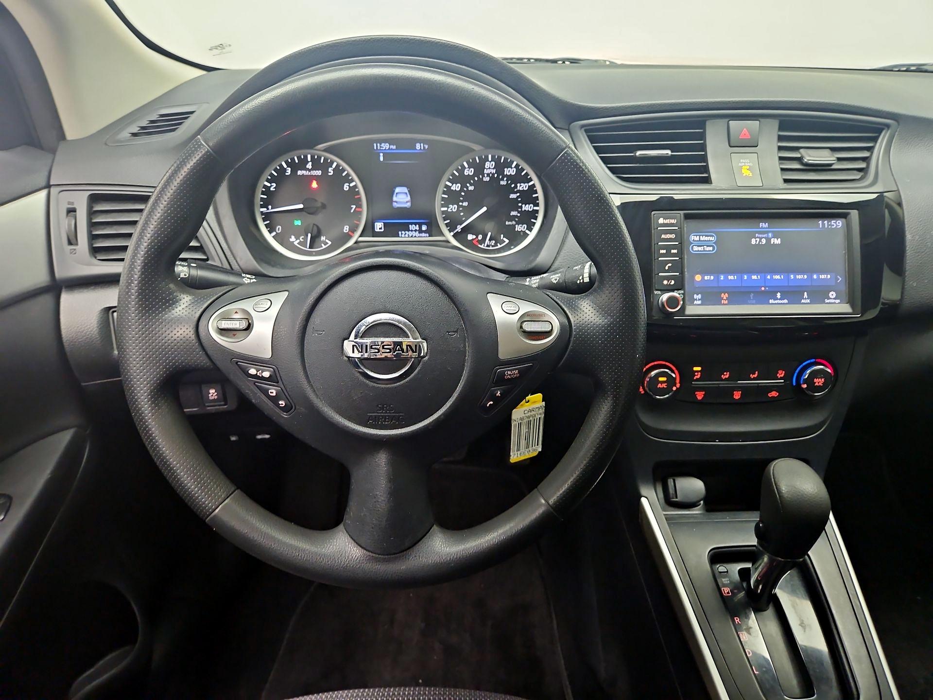 Thumbnail: 2019 Nissan Sentra - 10