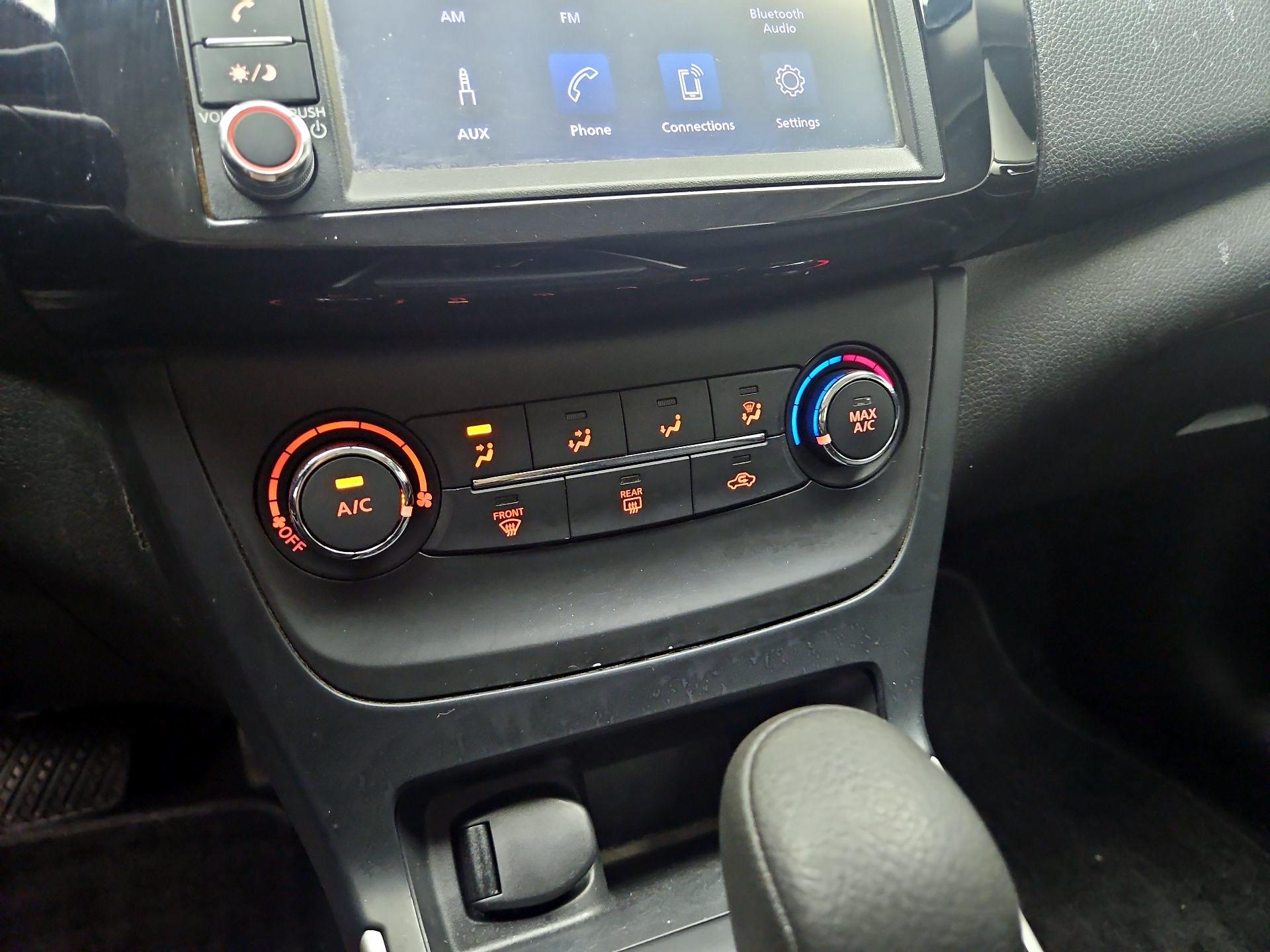 Thumbnail: 2019 Nissan Sentra - 16