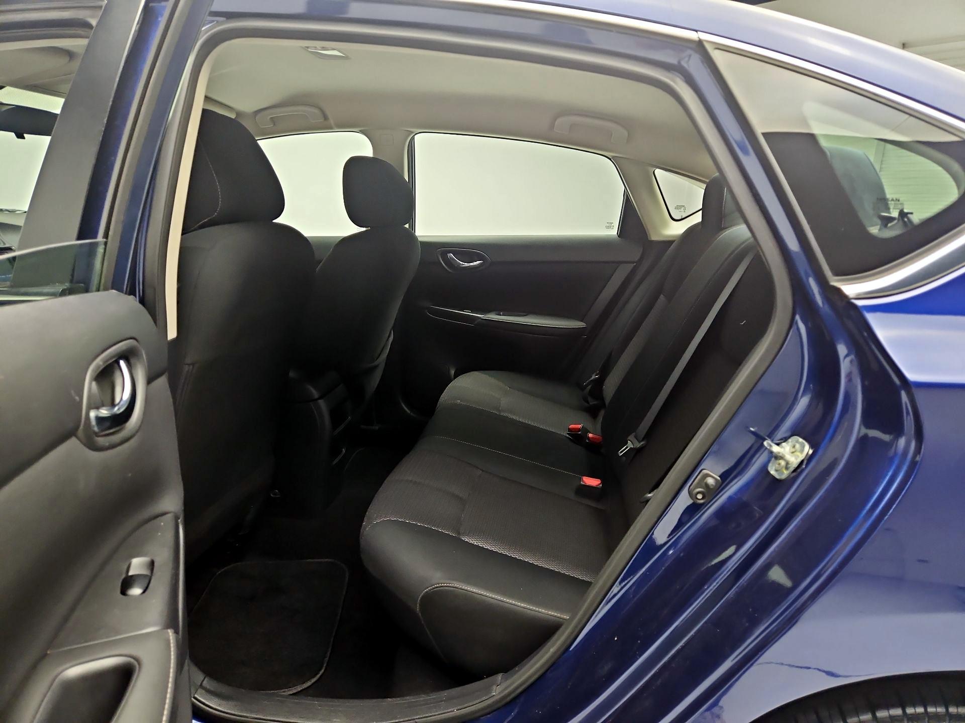 Thumbnail: 2019 Nissan Sentra - 19