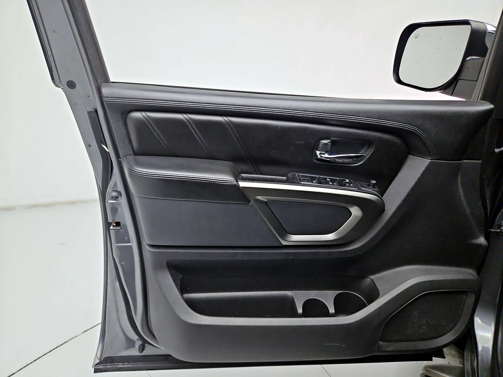 Thumbnail: 2015 Nissan Armada - 12