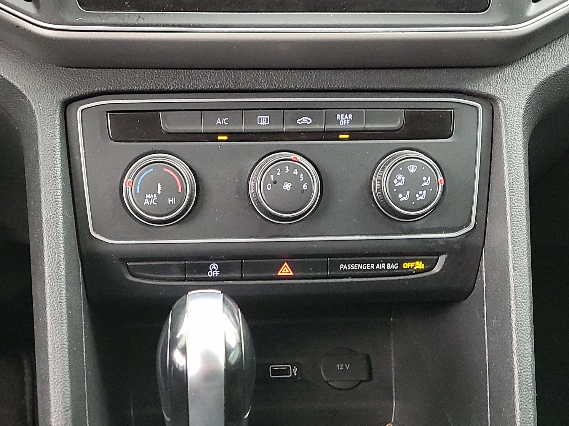 Thumbnail: 2019 Volkswagen Atlas - 16