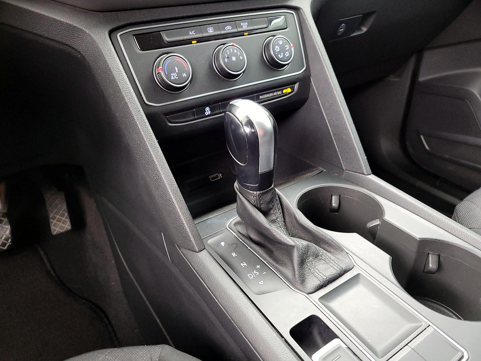 Thumbnail: 2019 Volkswagen Atlas - 17