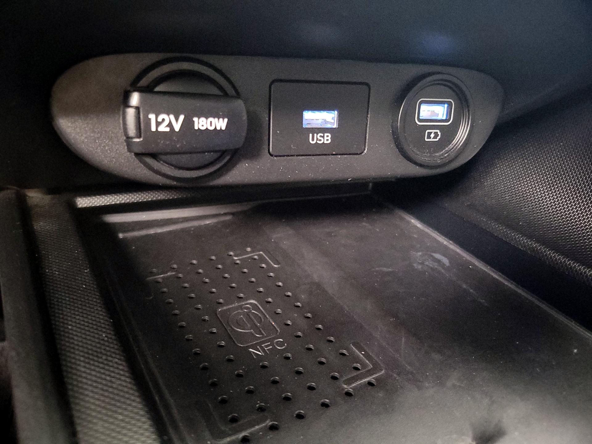 Thumbnail: 2022 Hyundai Elantra - 18