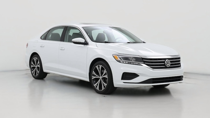 2021 Volkswagen Passat SE Hero Image