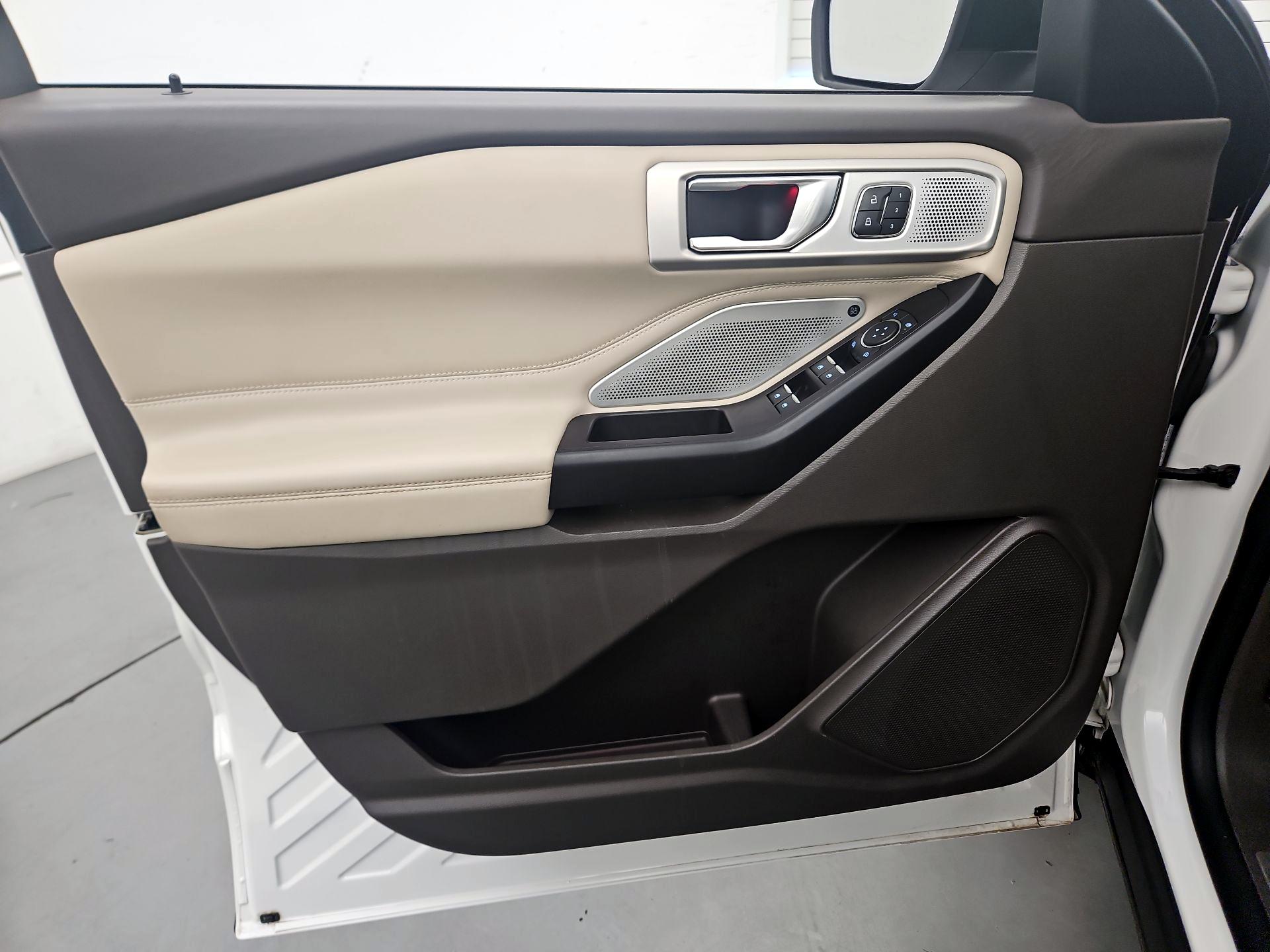 Thumbnail: 2020 Ford Explorer - 12