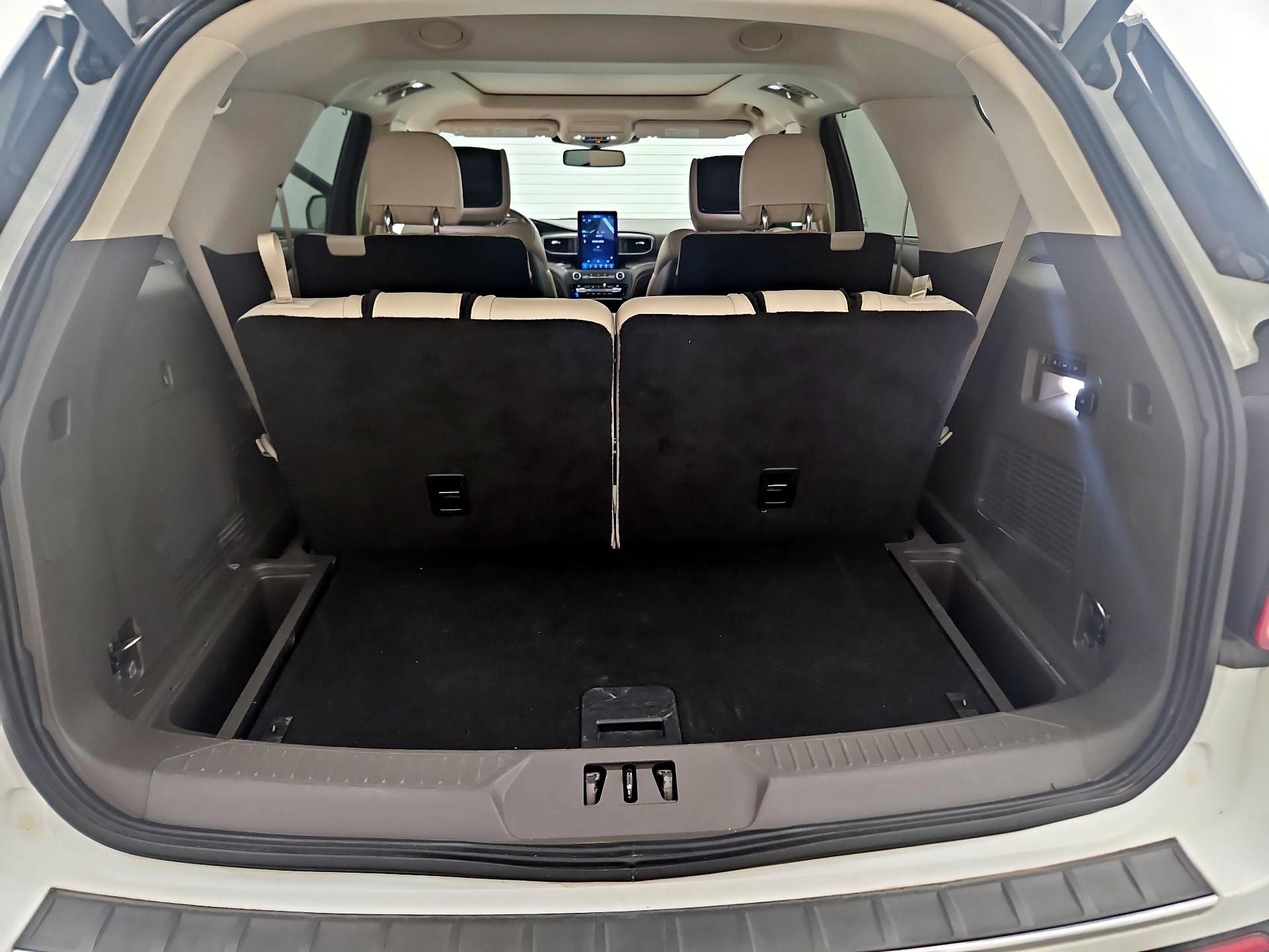 Thumbnail: 2020 Ford Explorer - 17