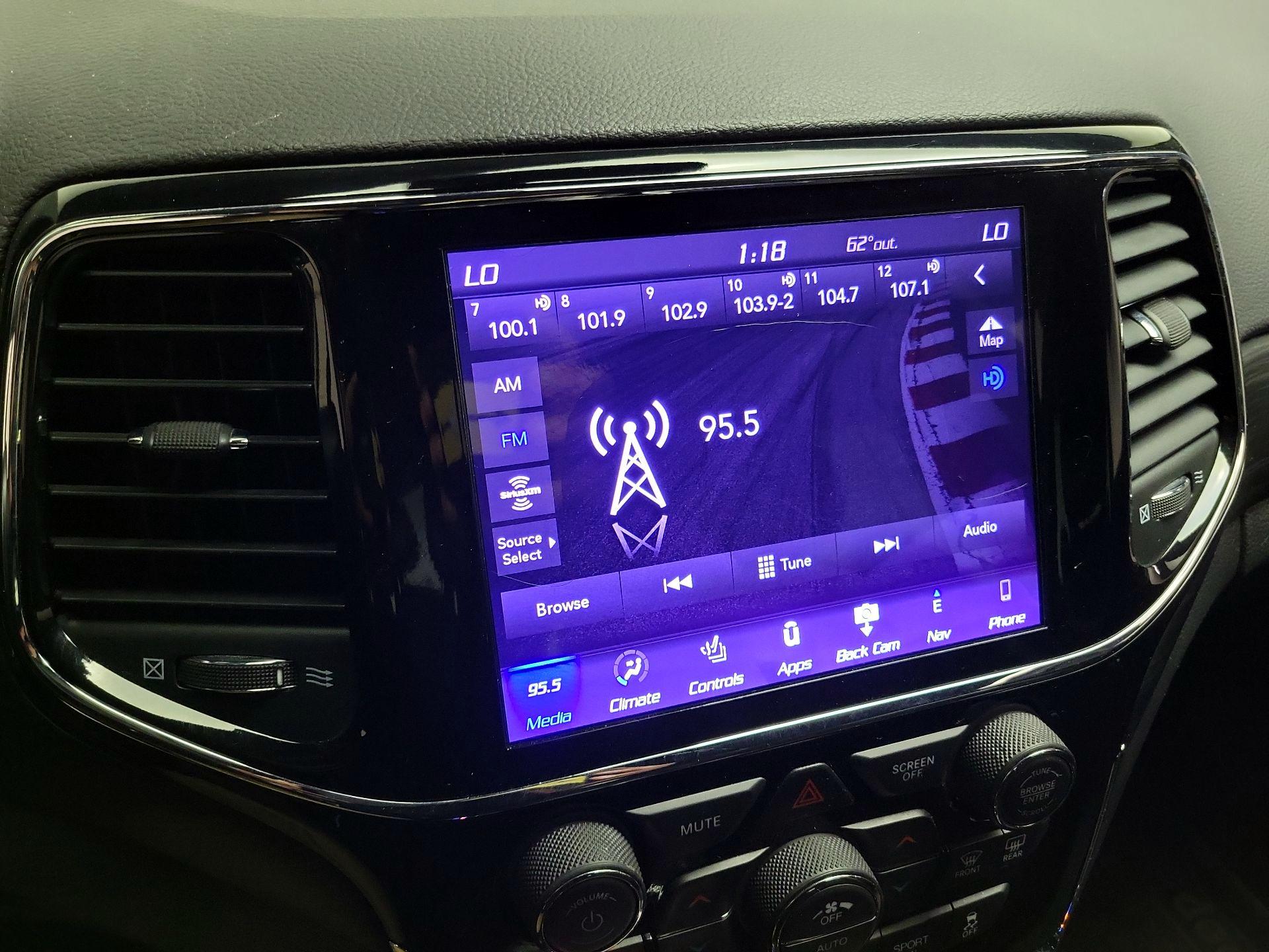 Thumbnail: 2020 Jeep Grand Cherokee - 16