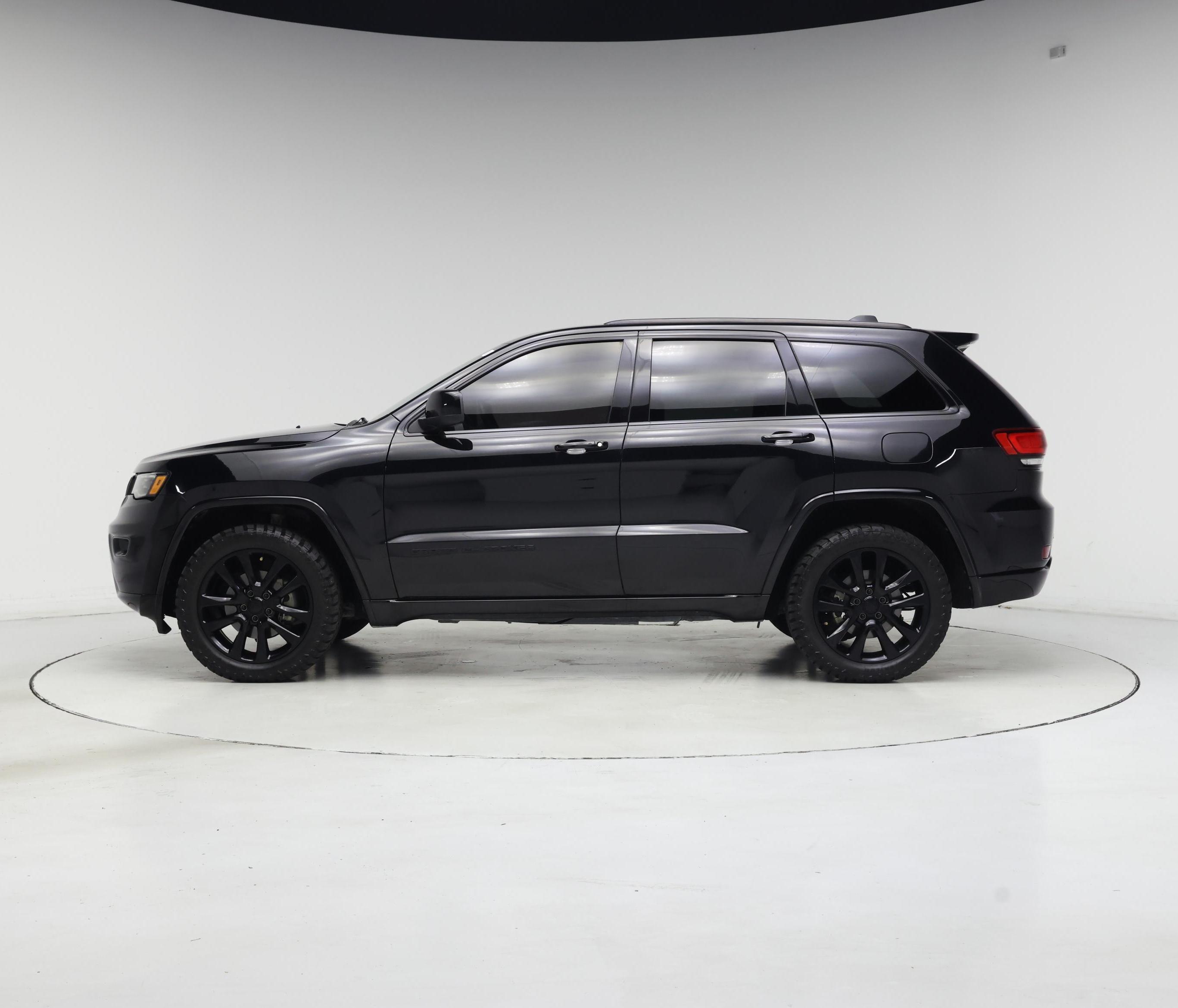 Thumbnail: 2020 Jeep Grand Cherokee - 3