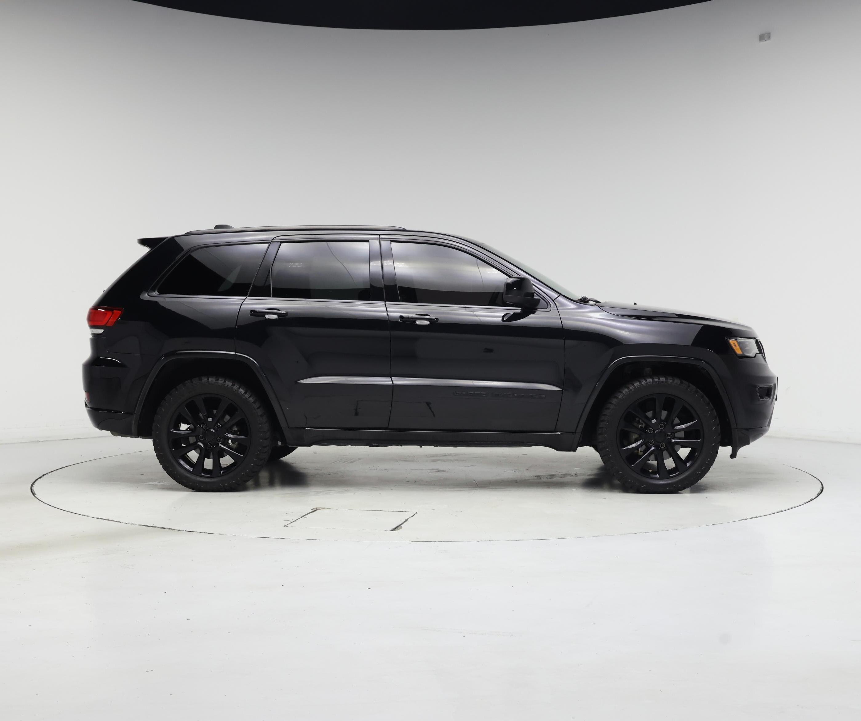 Thumbnail: 2020 Jeep Grand Cherokee - 7