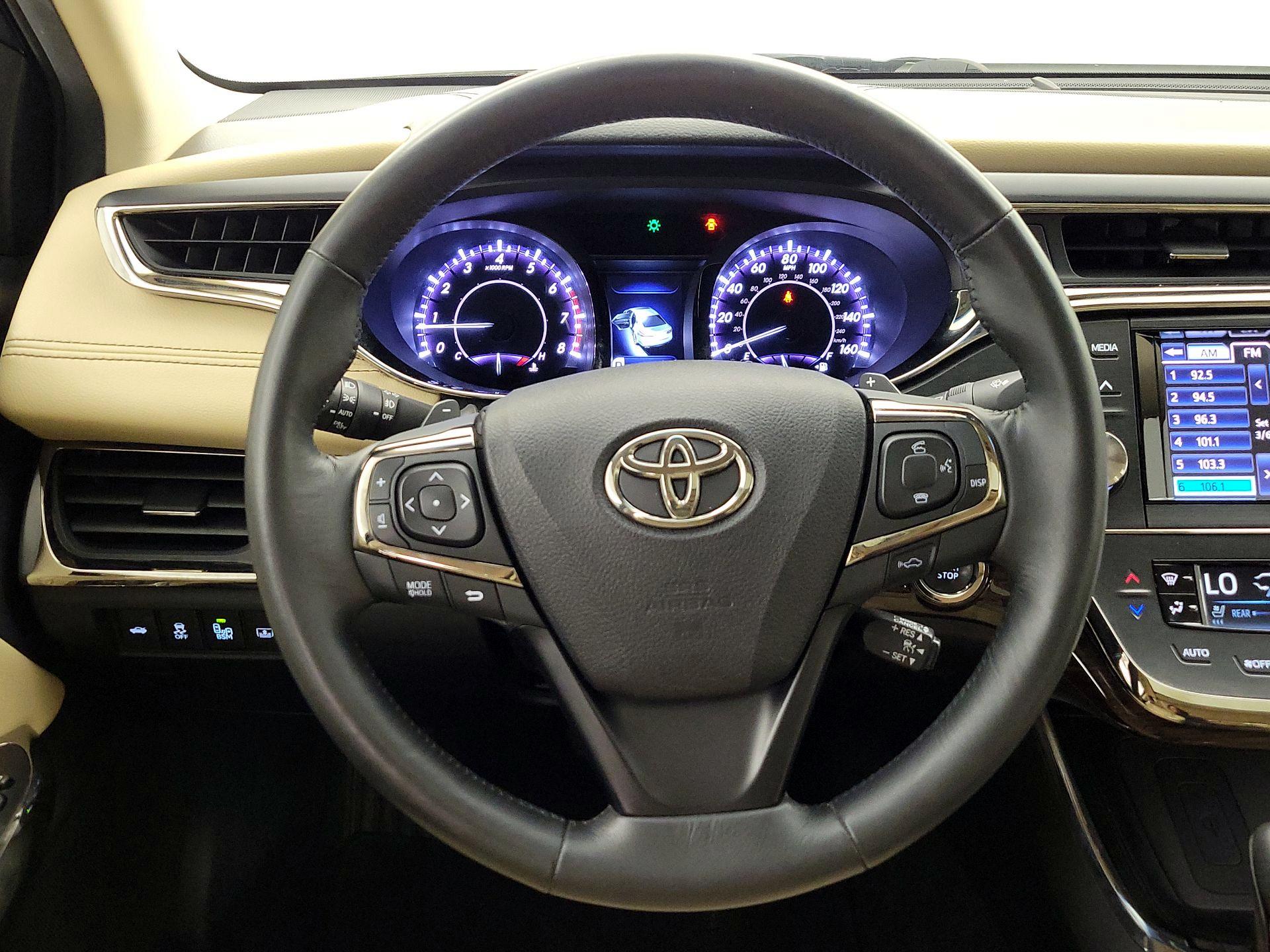 Thumbnail: 2014 Toyota Avalon - 10