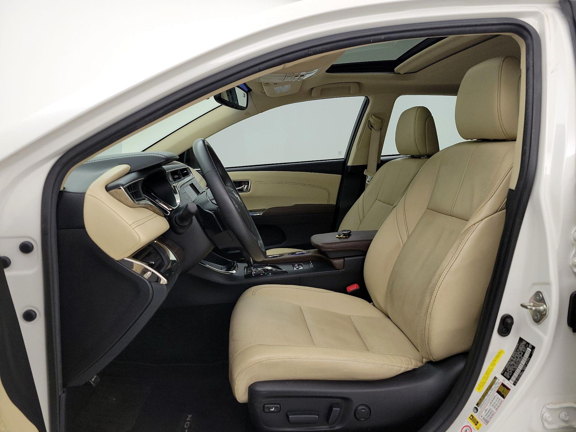 Thumbnail: 2014 Toyota Avalon - 11