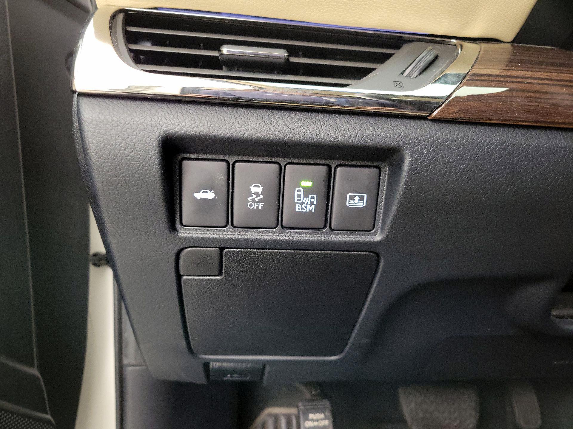 Thumbnail: 2014 Toyota Avalon - 13