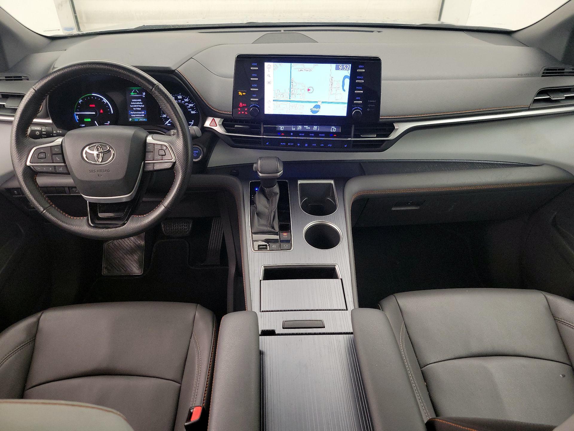 Thumbnail: 2021 Toyota Sienna - 9
