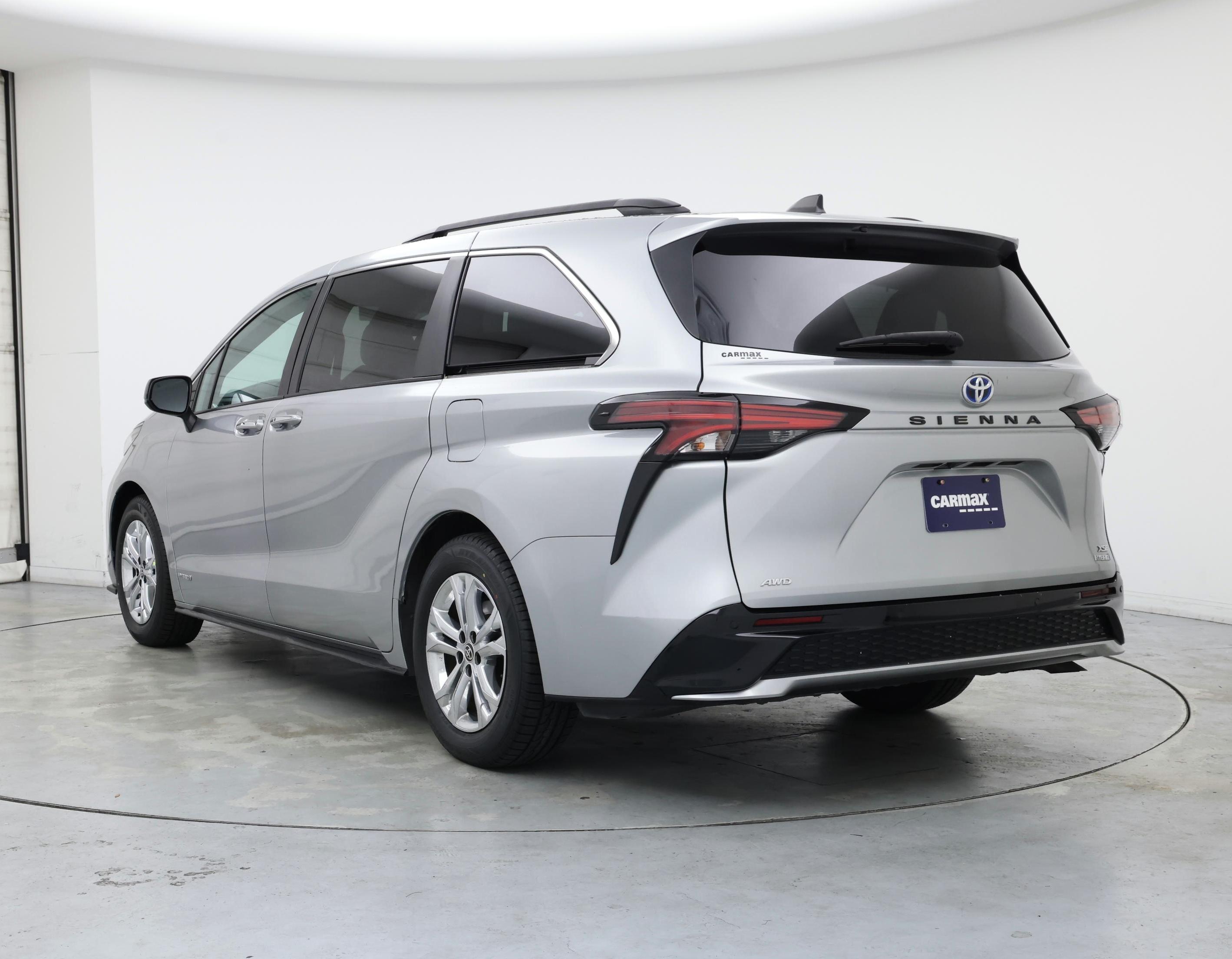 Thumbnail: 2021 Toyota Sienna - 2