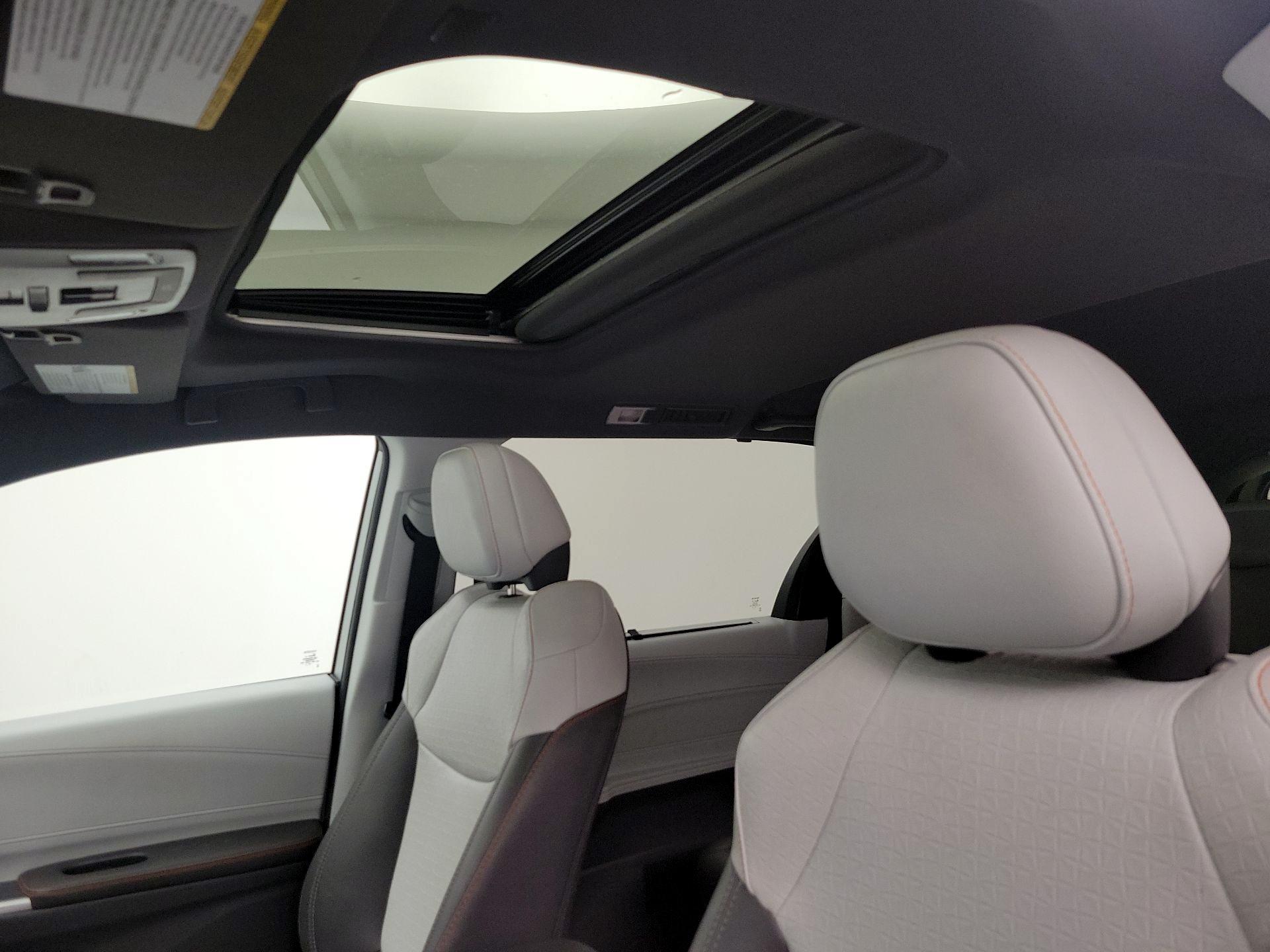 Thumbnail: 2021 Toyota Sienna - 20