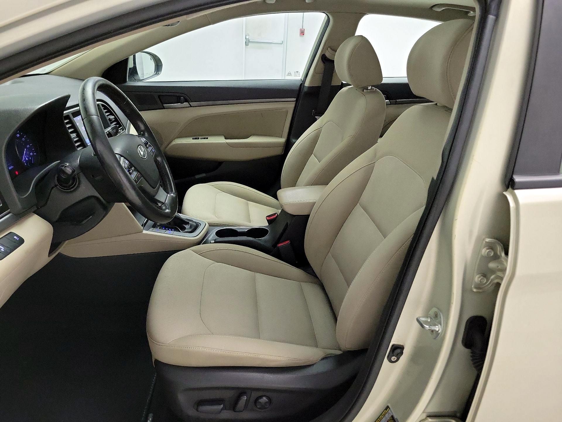 Thumbnail: 2017 Hyundai Elantra - 11