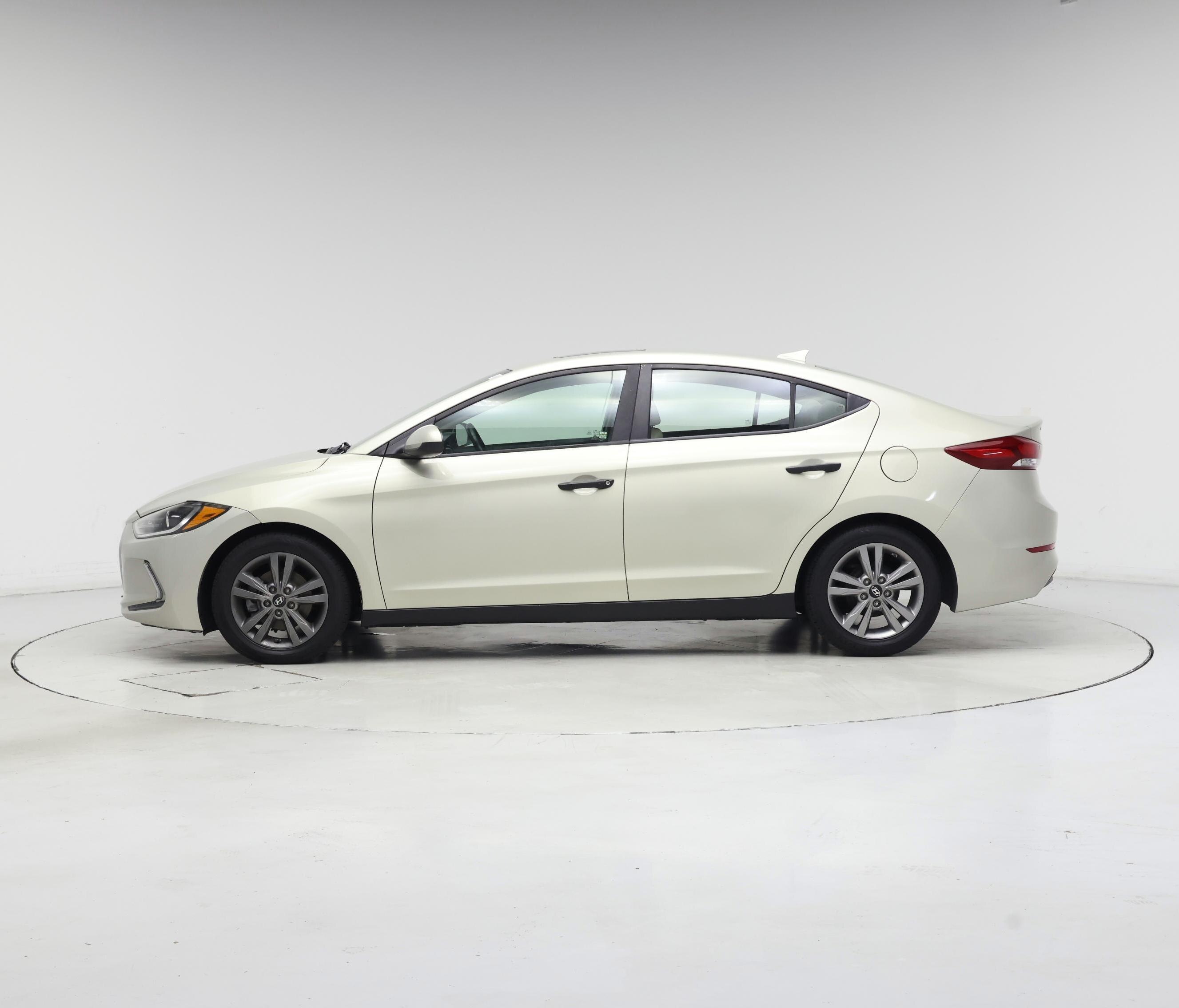 Thumbnail: 2017 Hyundai Elantra - 3