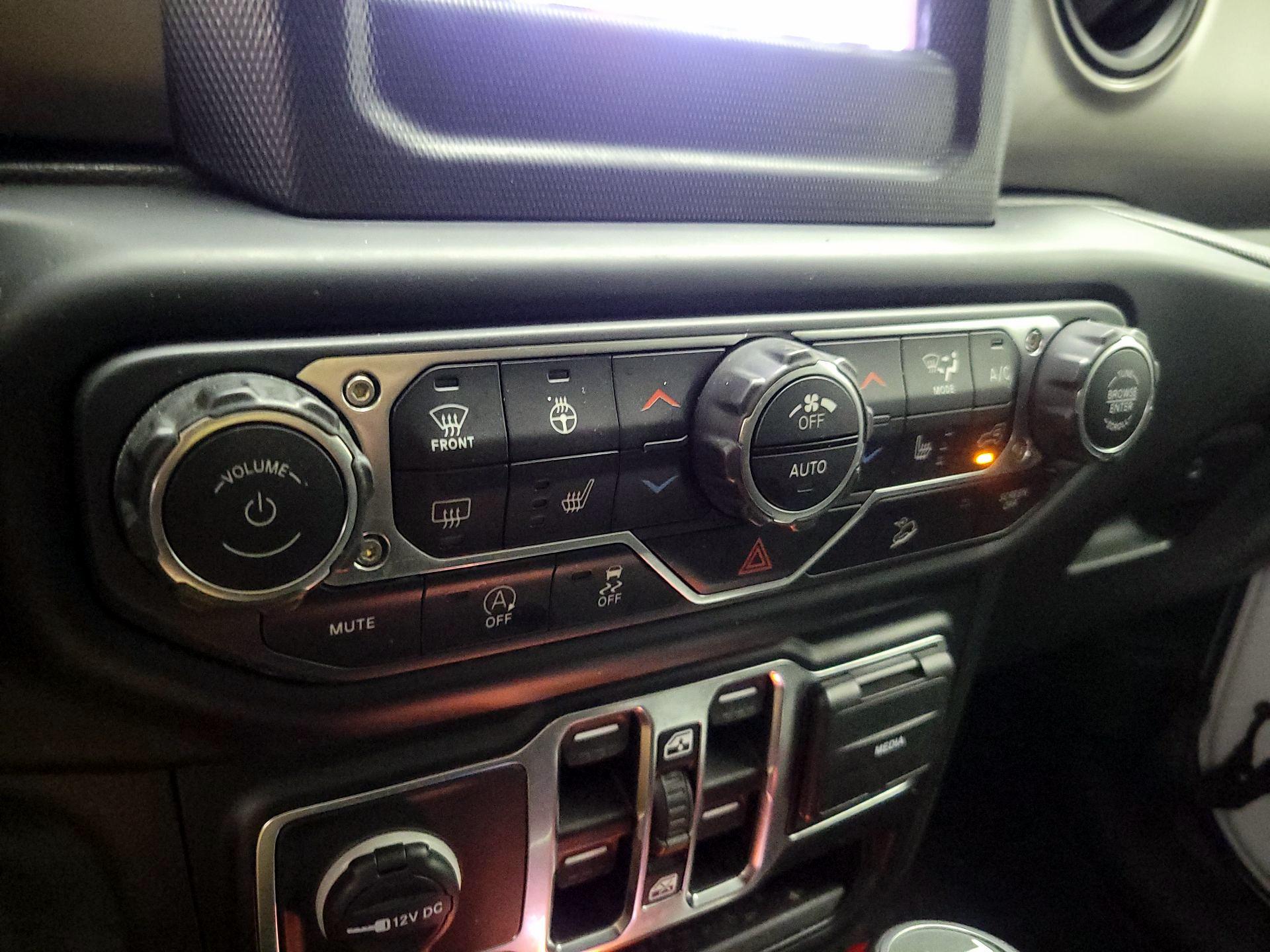 Thumbnail: 2020 Jeep Wrangler - 15