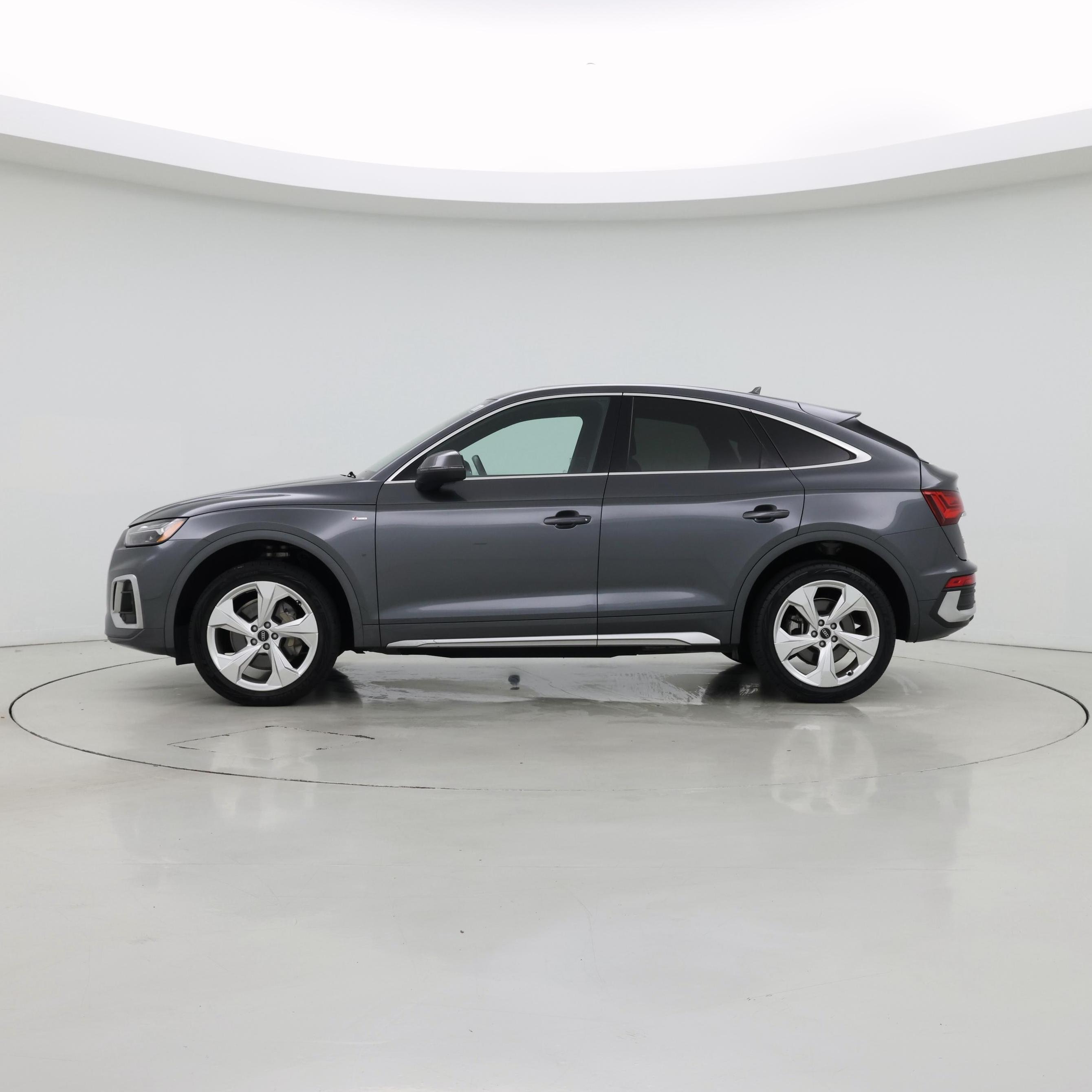 Thumbnail: 2021 Audi Q5 - 3