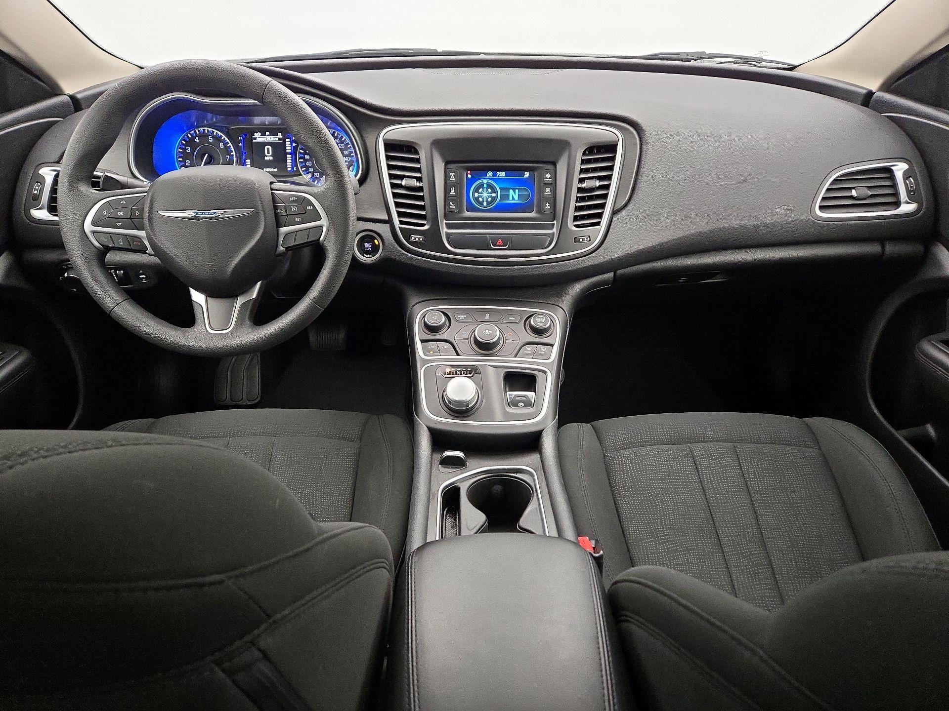 Thumbnail: 2016 Chrysler 200 - 9