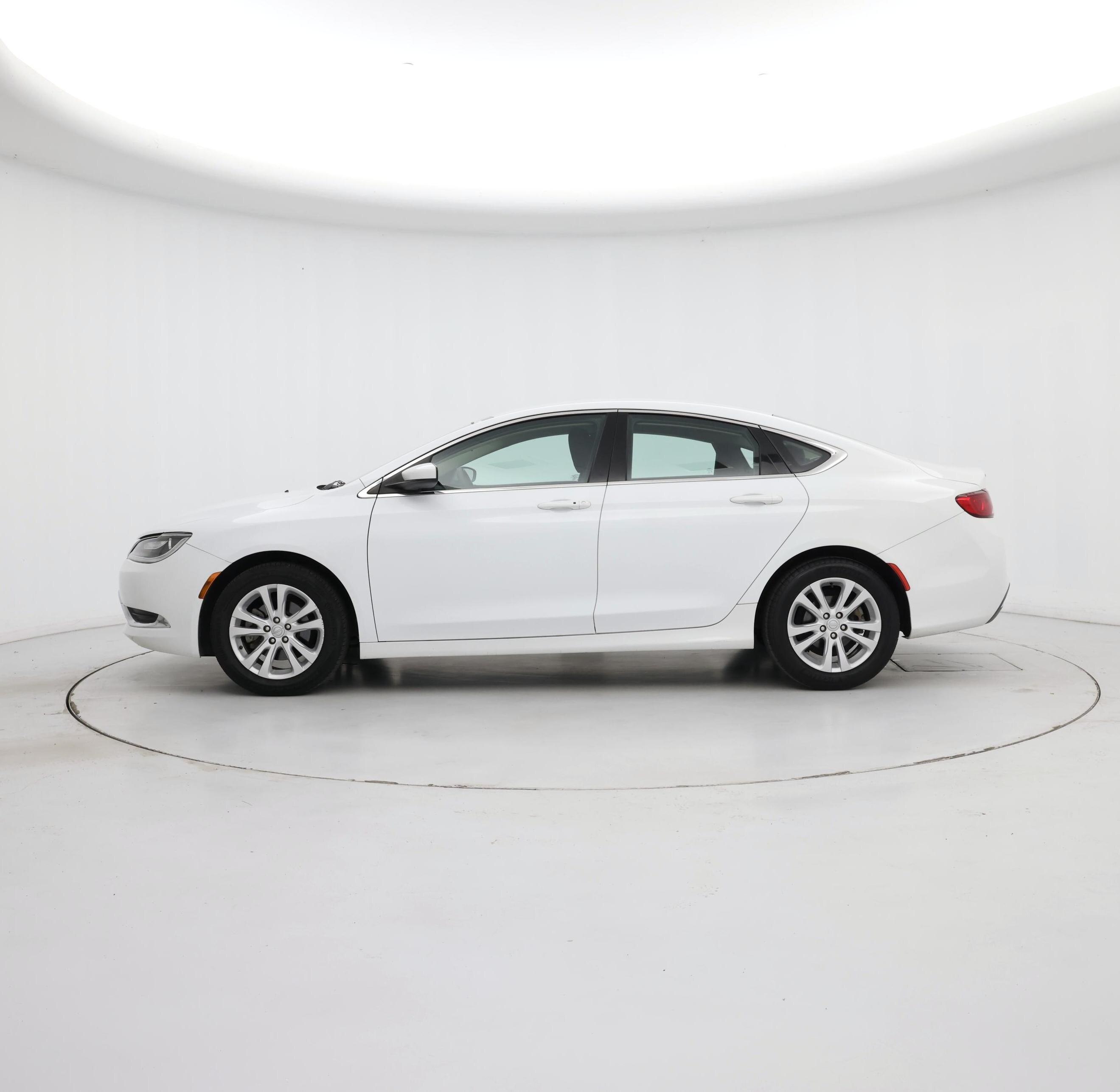 Thumbnail: 2016 Chrysler 200 - 3