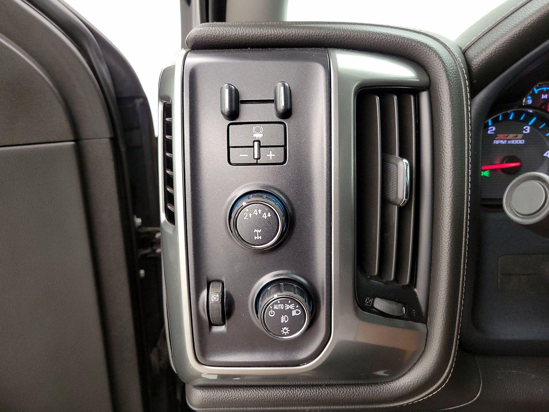 Thumbnail: 2019 Chevrolet Silverado 2500 - 13