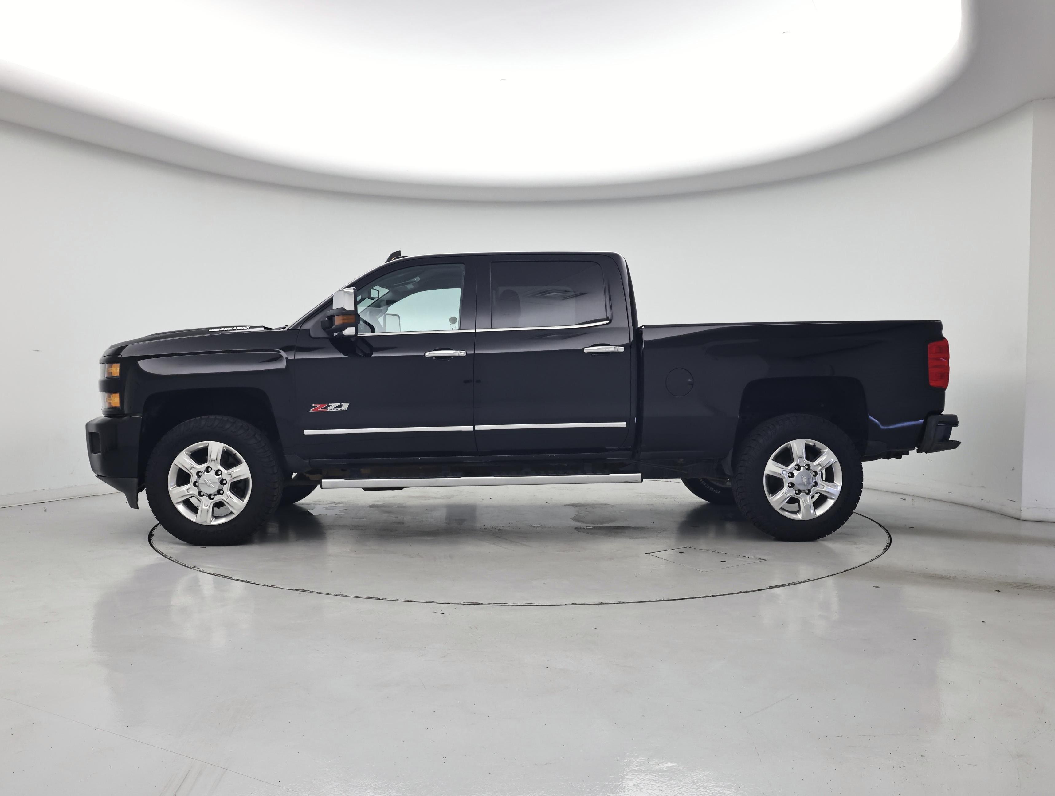 Thumbnail: 2019 Chevrolet Silverado 2500 - 3