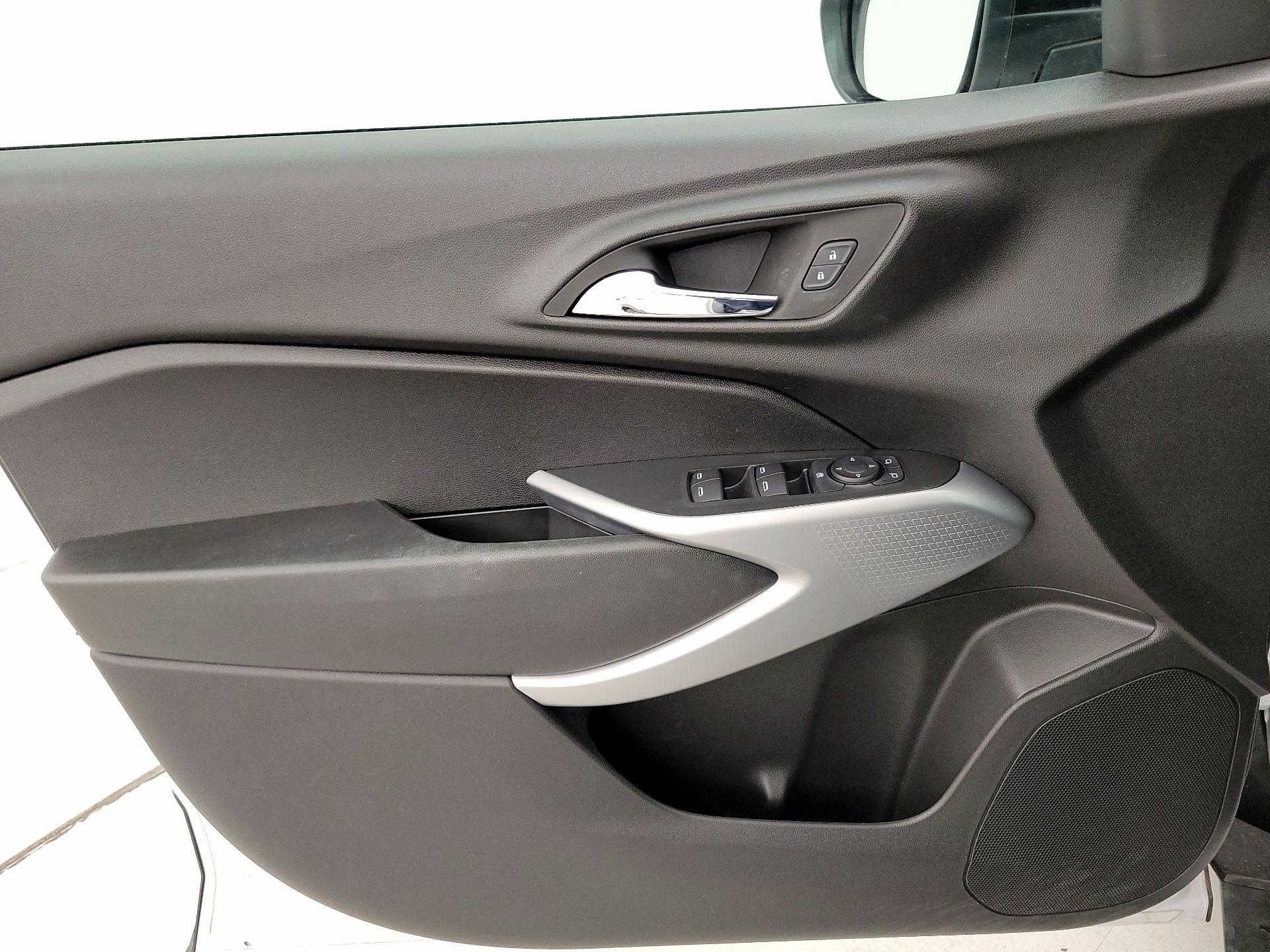Thumbnail: 2024 Chevrolet Trax - 12