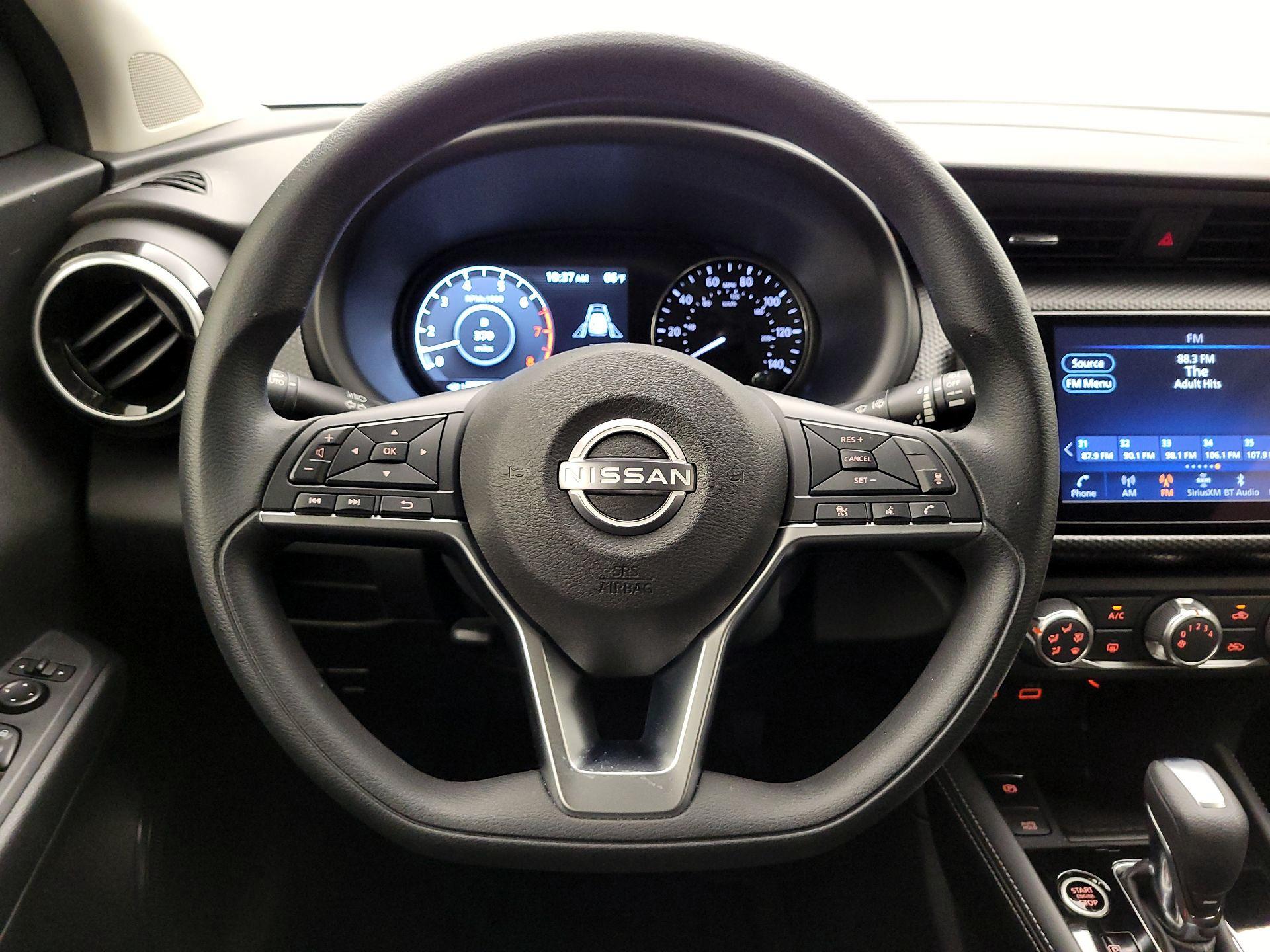 Thumbnail: 2023 Nissan Kicks - 10