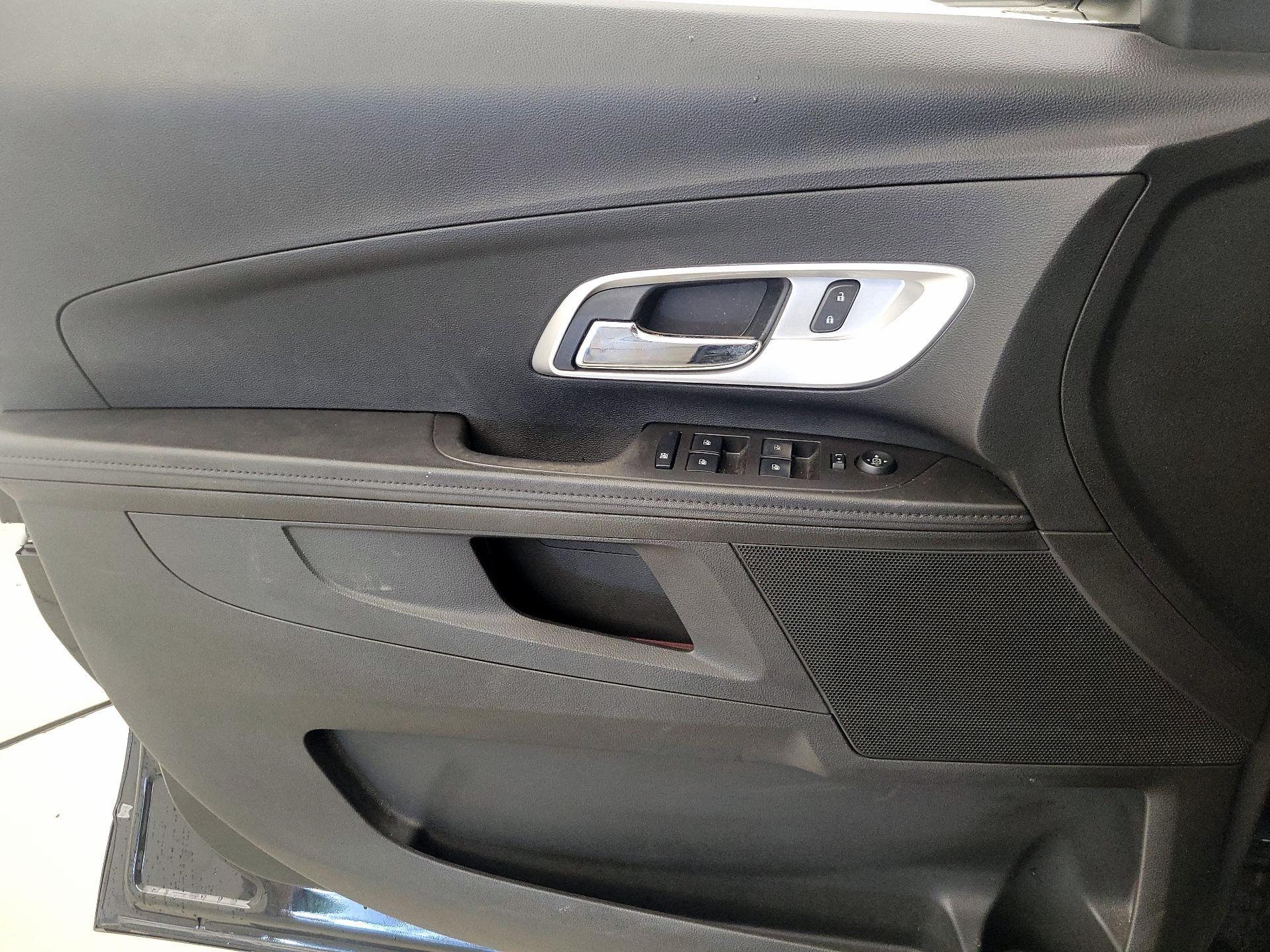 Thumbnail: 2015 Chevrolet Equinox - 12