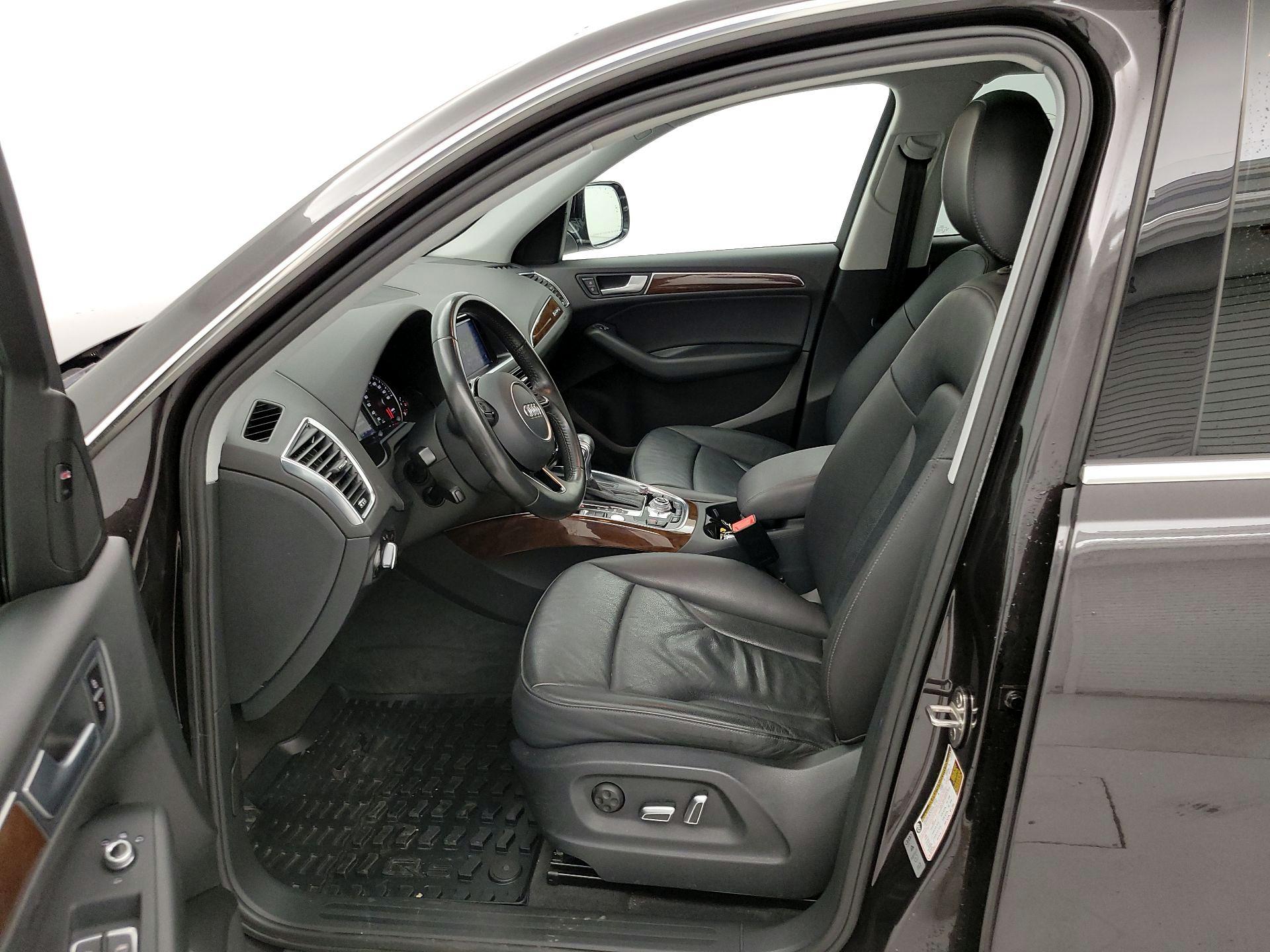 Thumbnail: 2015 Audi Q5 - 11