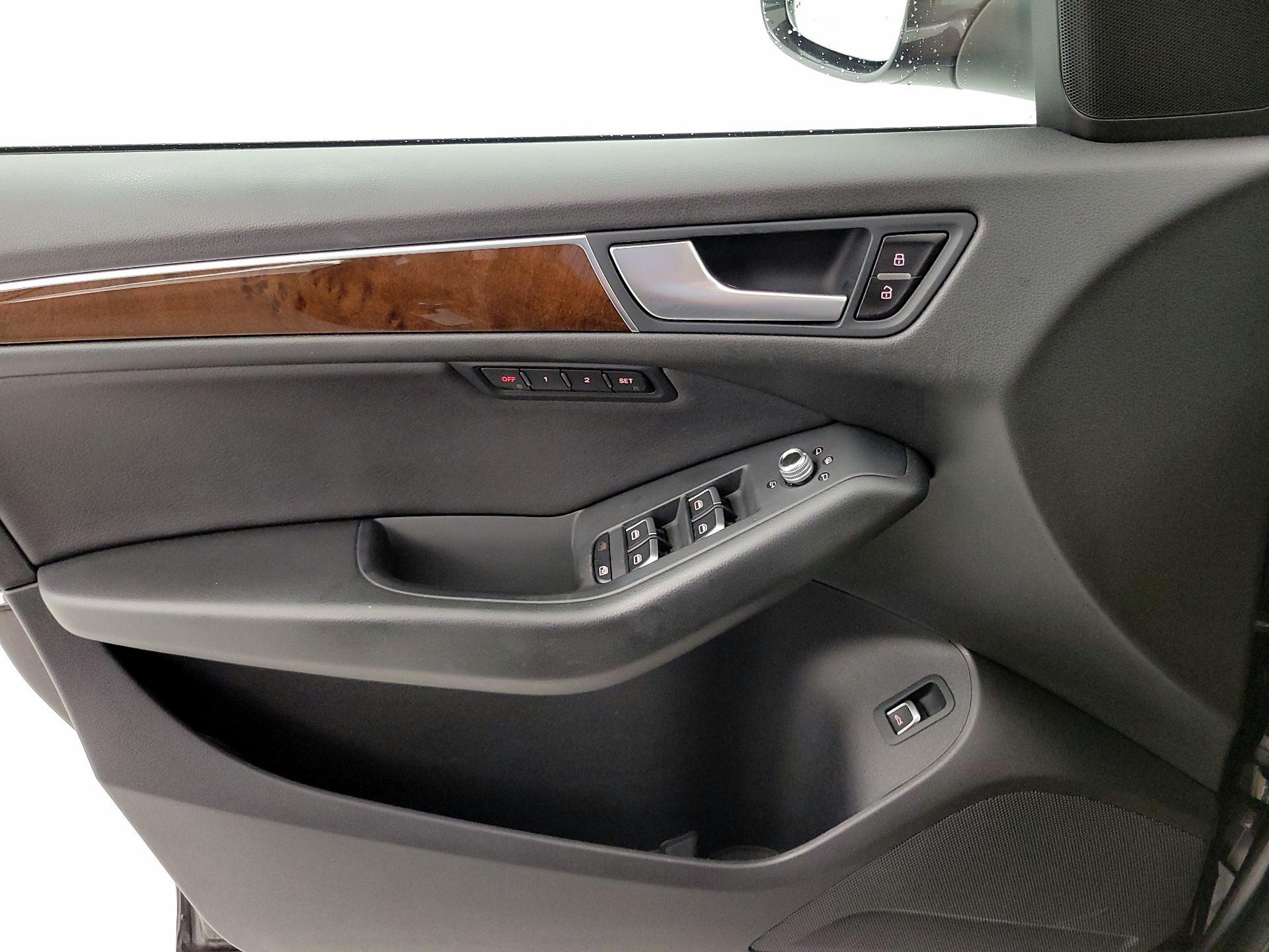 Thumbnail: 2015 Audi Q5 - 12