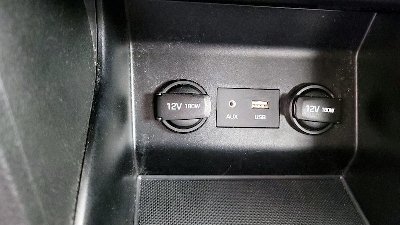 2020 Hyundai Elantra SE 18