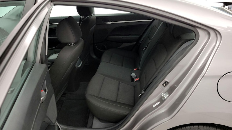2020 Hyundai Elantra SE 19
