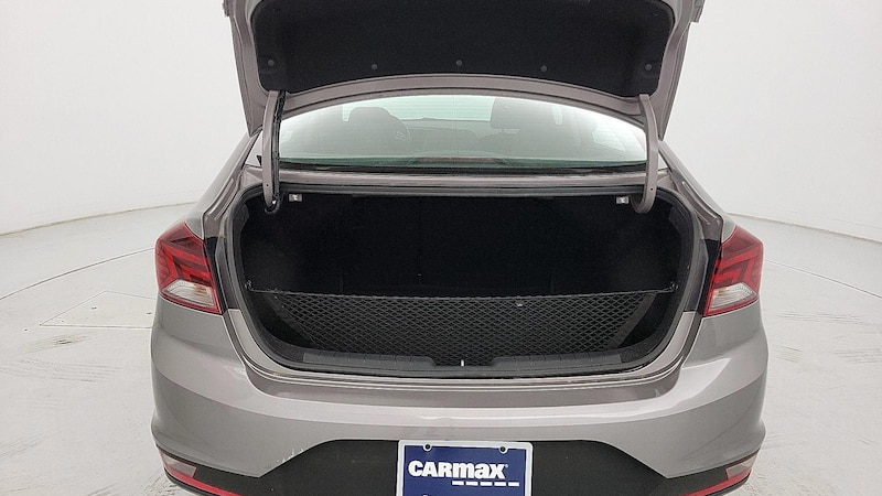 2020 Hyundai Elantra SE 20