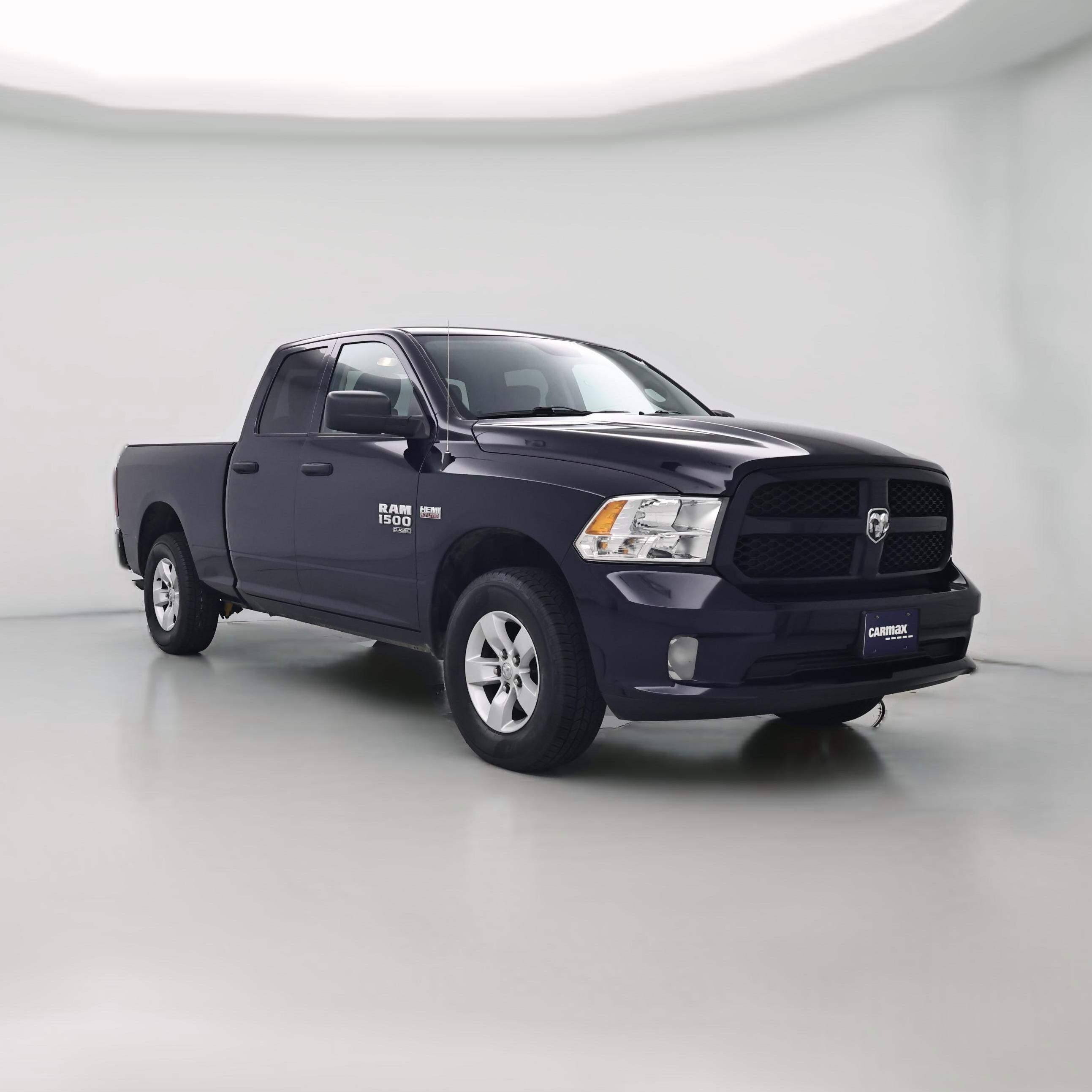 Thumbnail: 2019 RAM 1500 Classic - 1