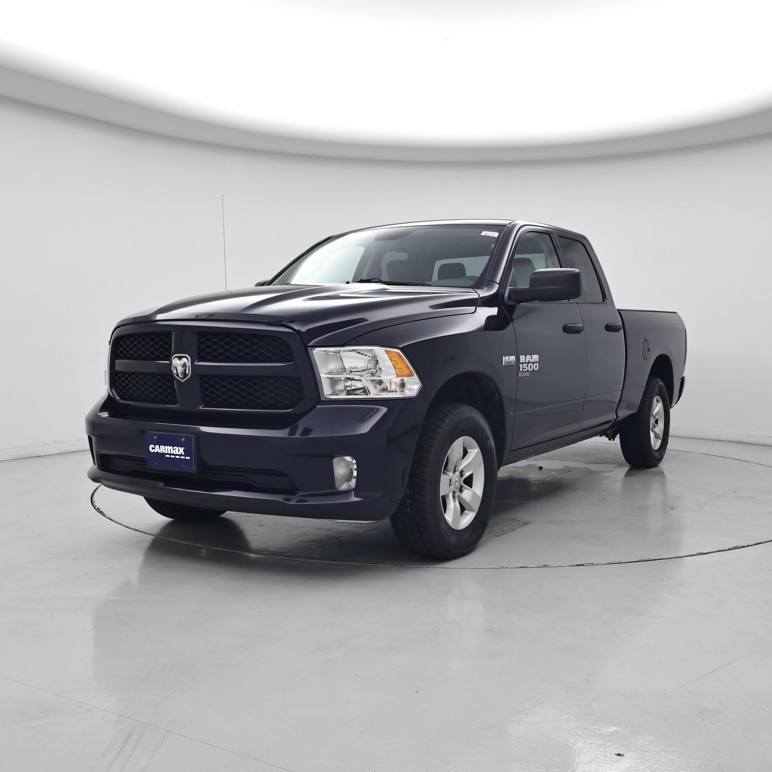 Thumbnail: 2019 RAM 1500 Classic - 4