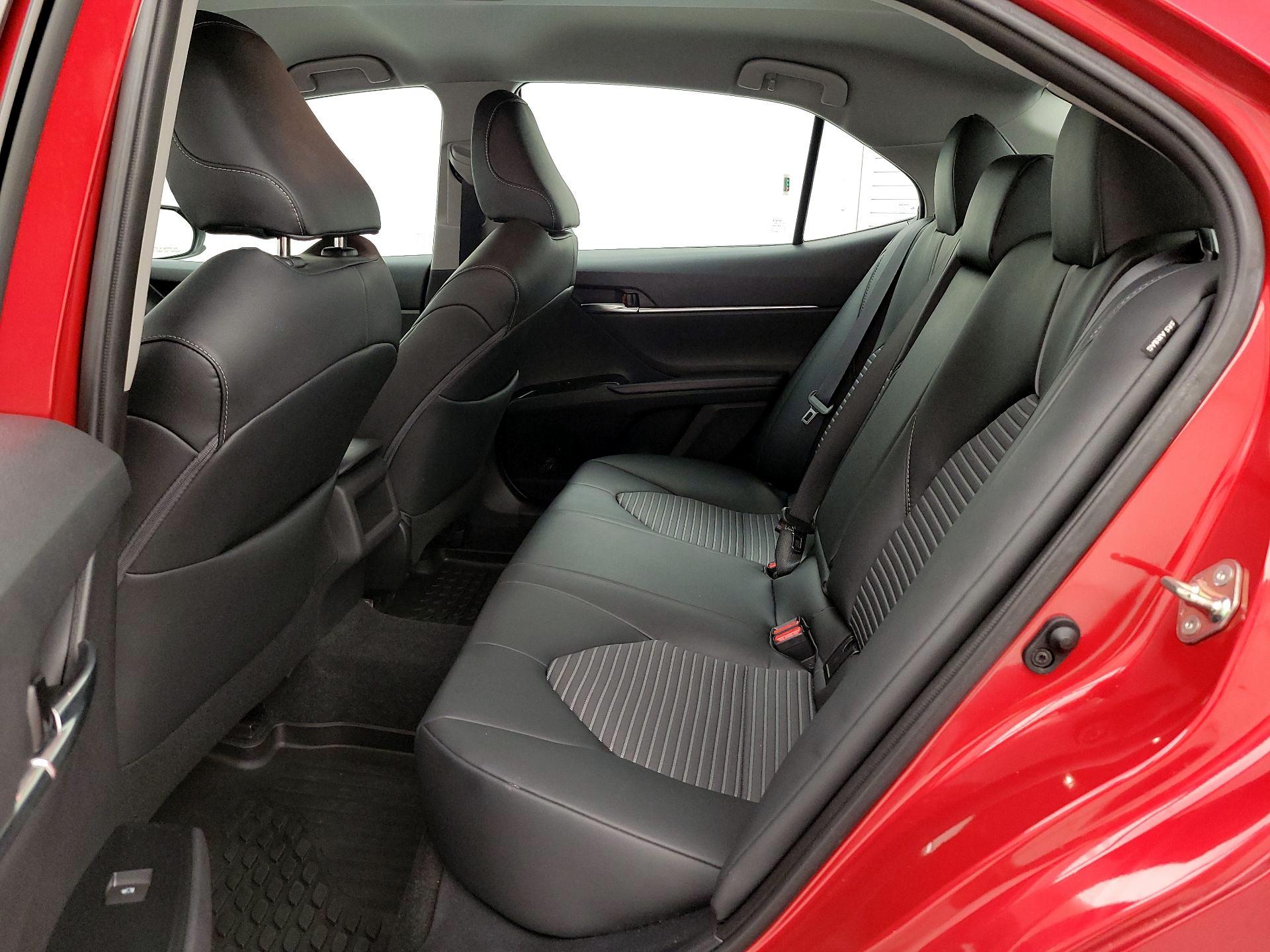 Thumbnail: 2019 Toyota Camry - 19