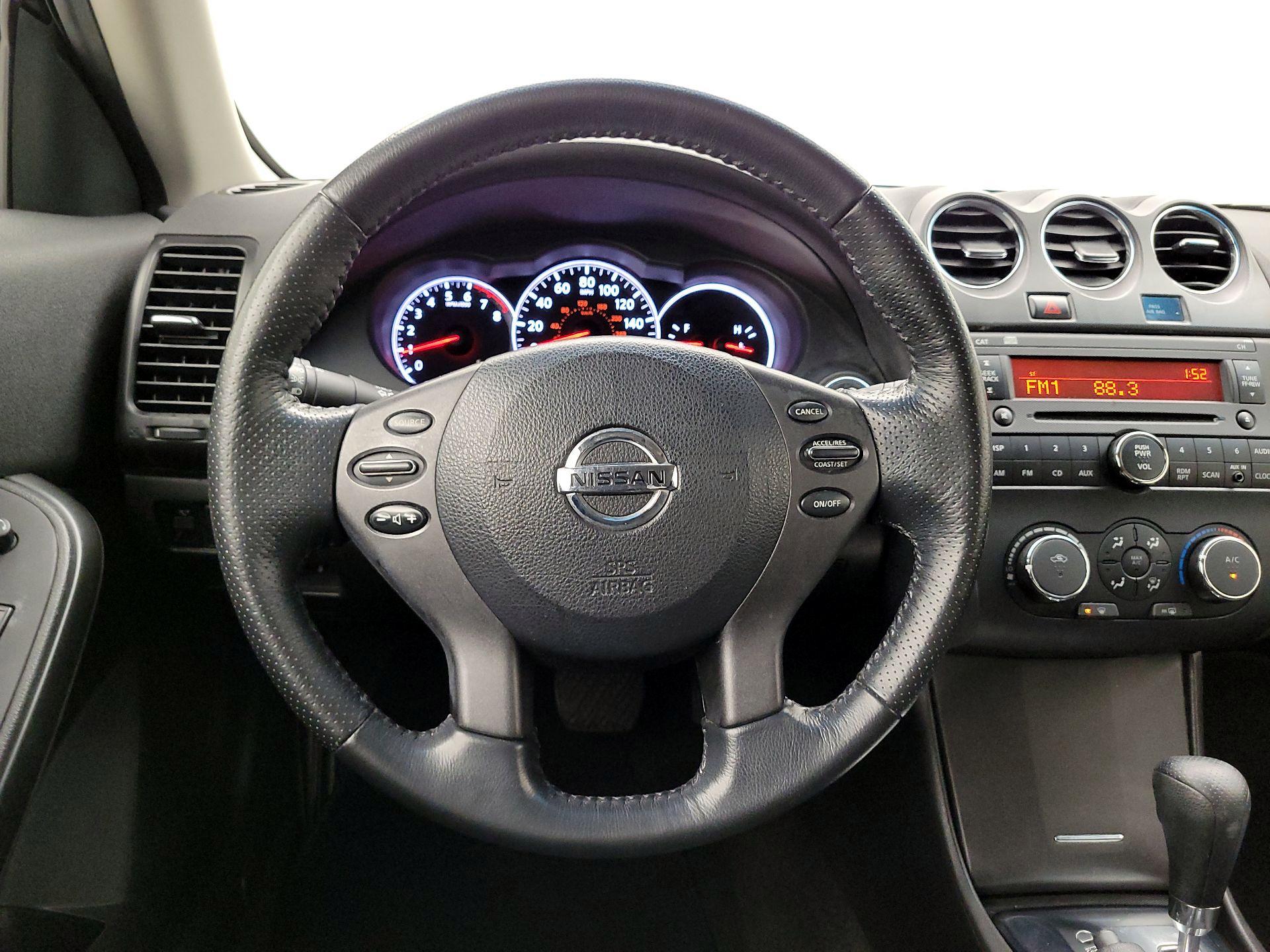 Thumbnail: 2013 Nissan Altima - 10