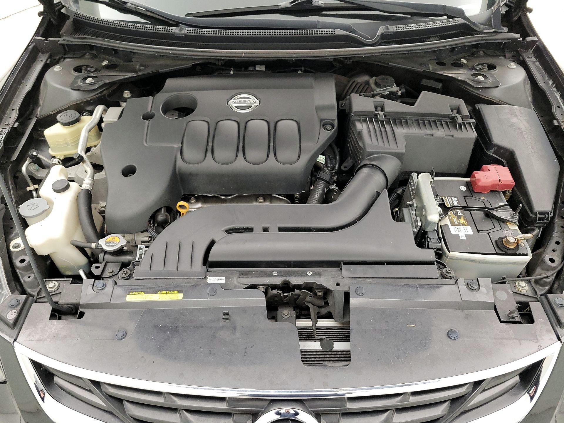 Thumbnail: 2013 Nissan Altima - 20