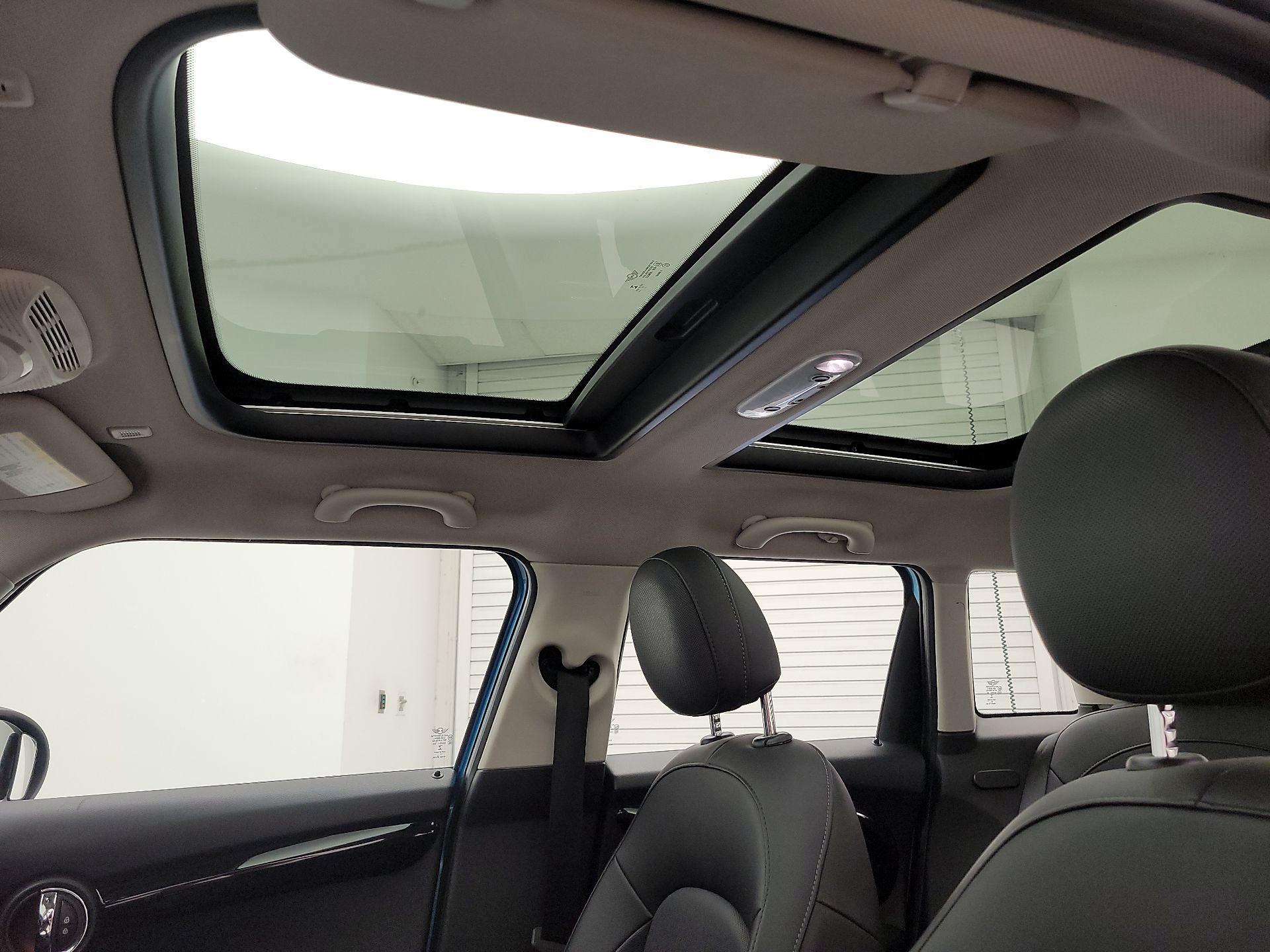 Thumbnail: 2019 MINI Cooper Hardtop - 19