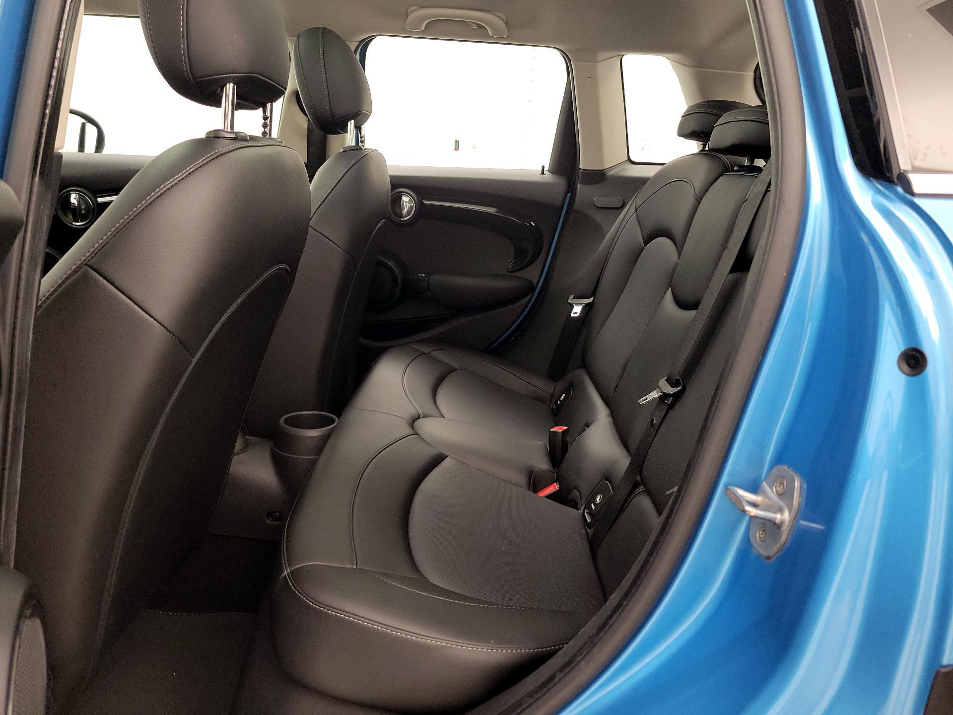 Thumbnail: 2019 MINI Cooper Hardtop - 20