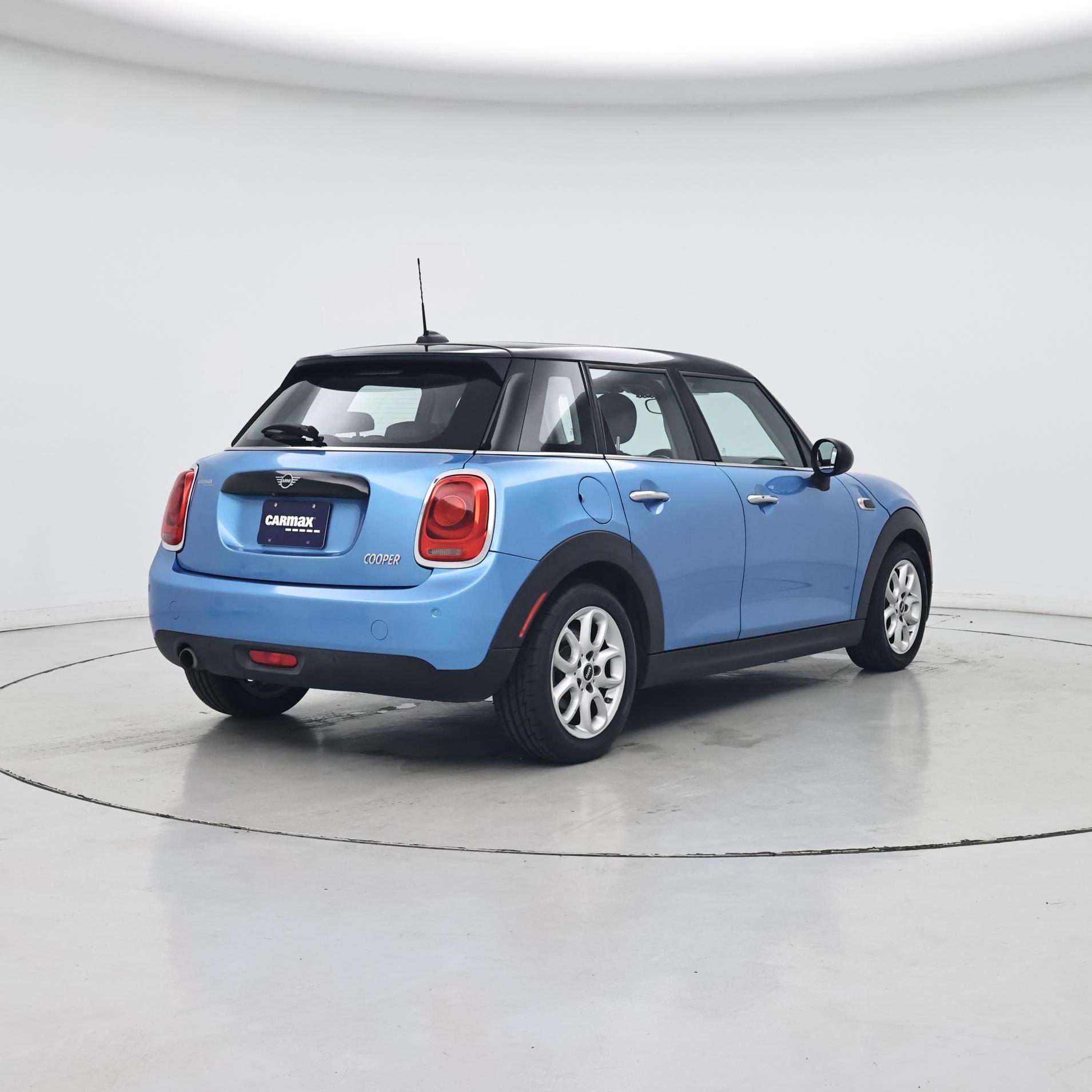 Thumbnail: 2019 MINI Cooper Hardtop - 8