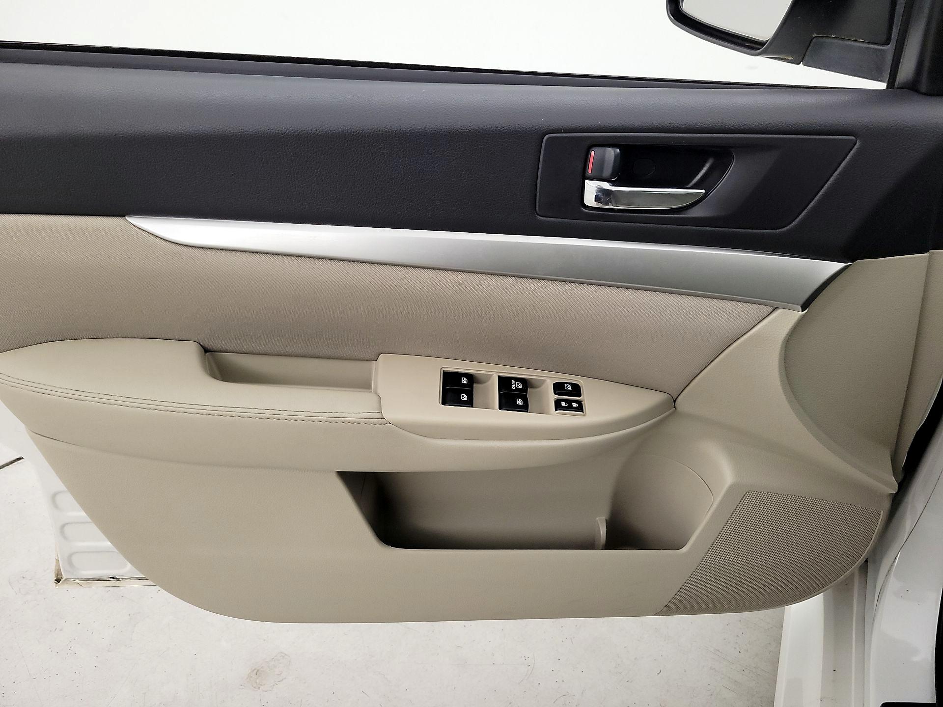 Thumbnail: 2014 Subaru Legacy - 12
