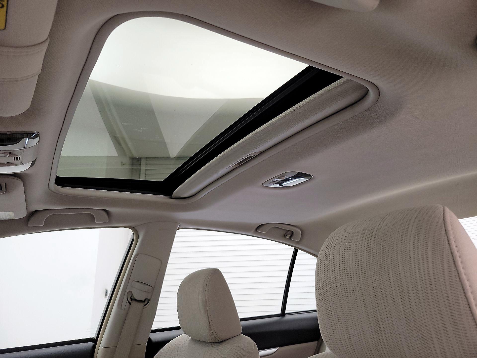 Thumbnail: 2014 Subaru Legacy - 19