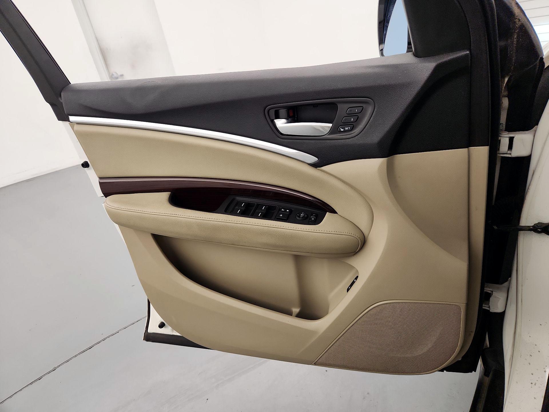 Thumbnail: 2016 Acura MDX - 12