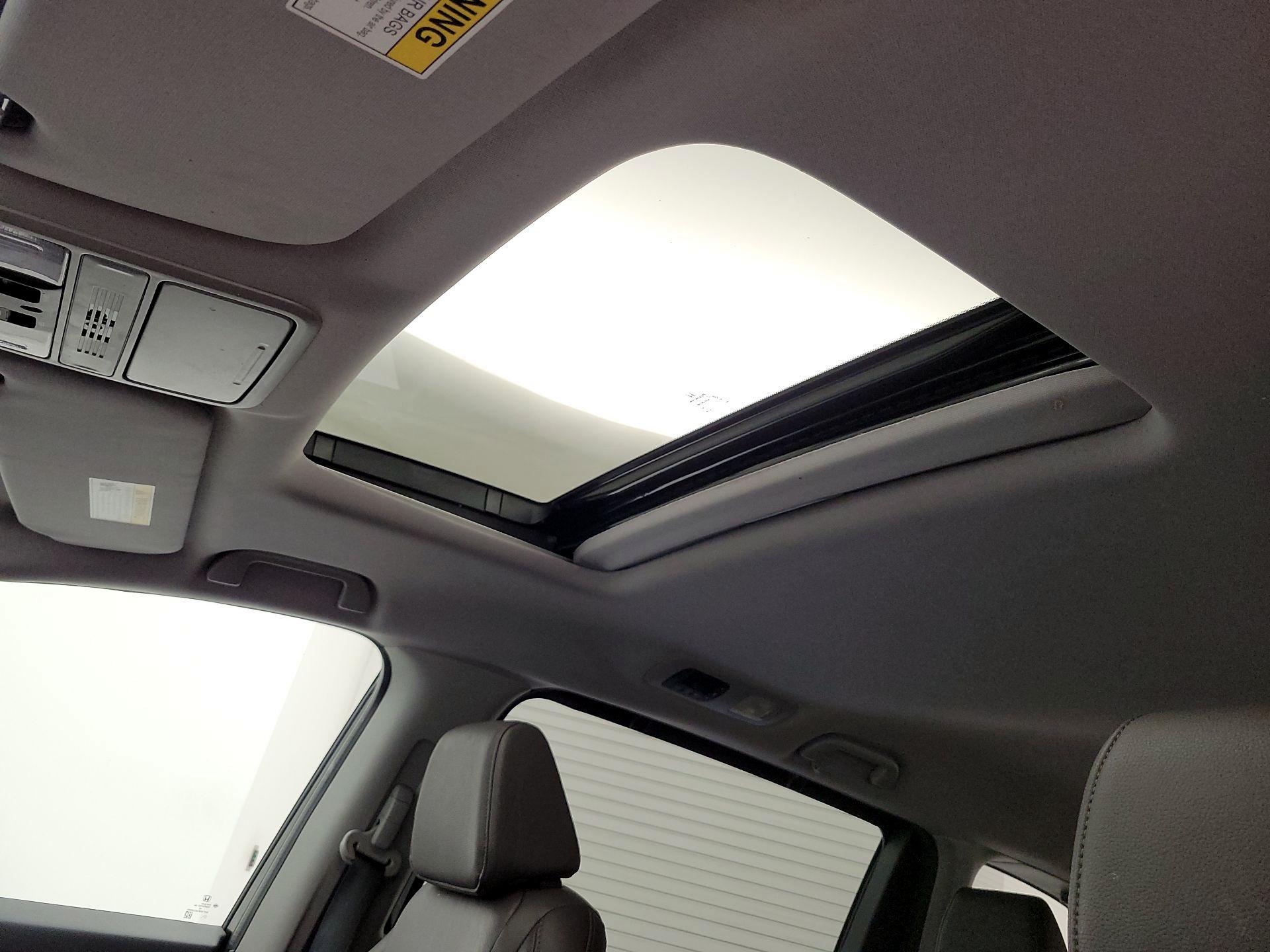Thumbnail: 2019 Honda Odyssey - 19