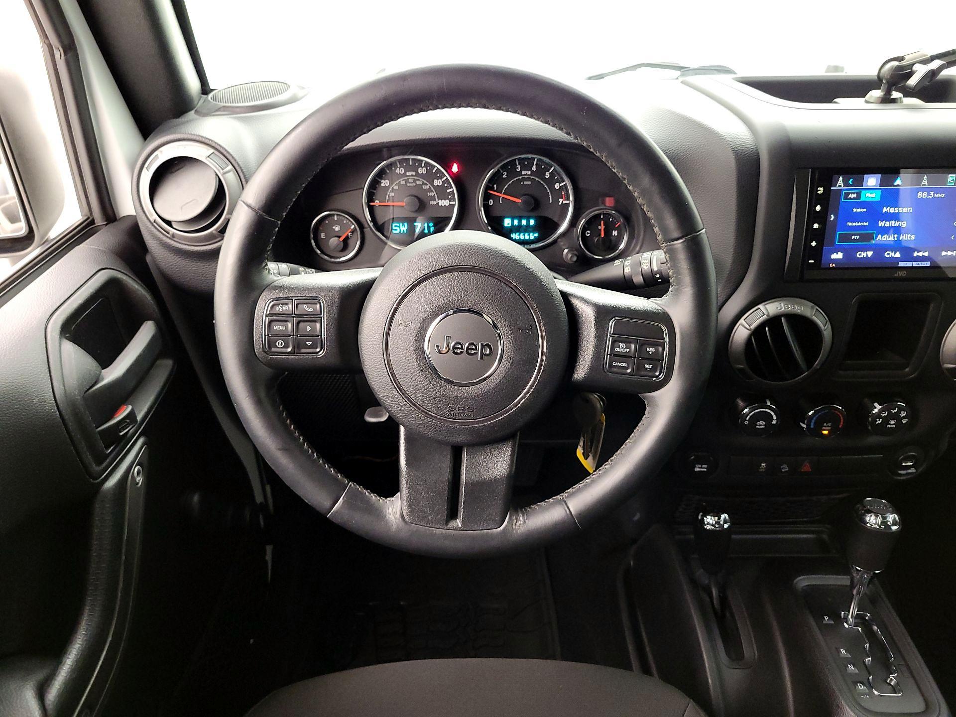 Thumbnail: 2017 Jeep Wrangler - 10
