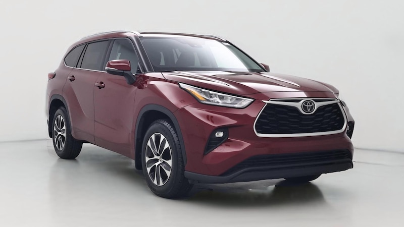 2020 Toyota Highlander XLE Hero Image